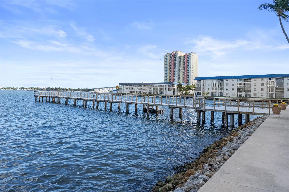 LAKE HARBOR COVE CONDO - Residential