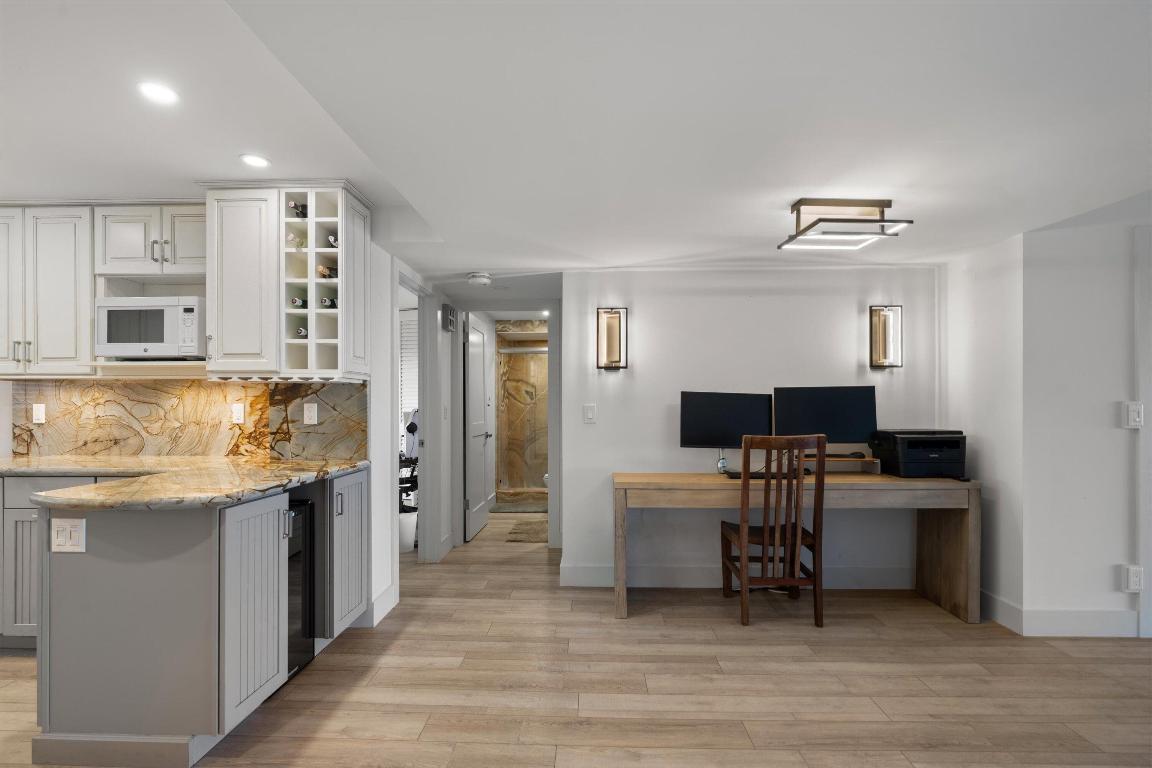 LAKE HARBOR COVE CONDO - Residential