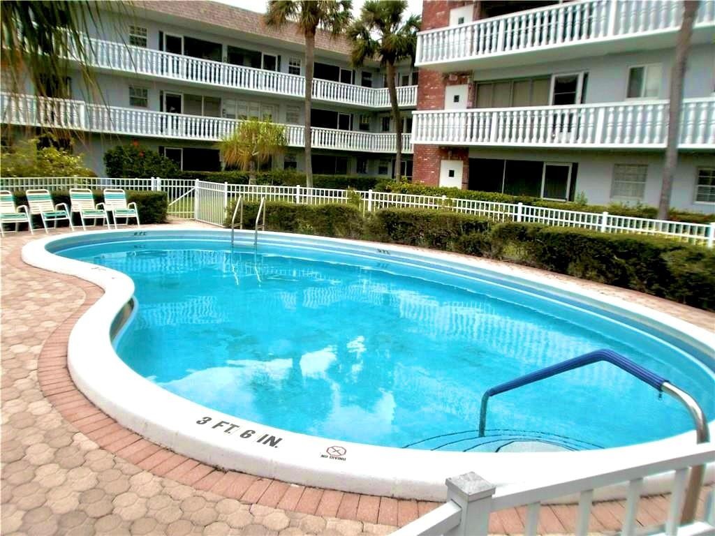 North Hampton Court - Residential