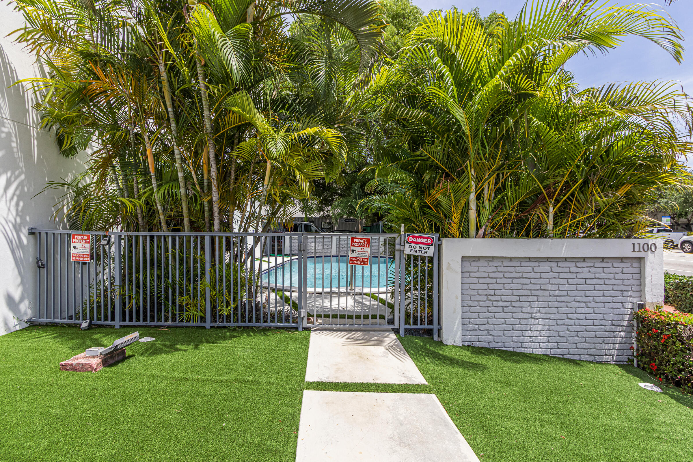 1100 ALTON ROAD CONDO APTS INC - Residential