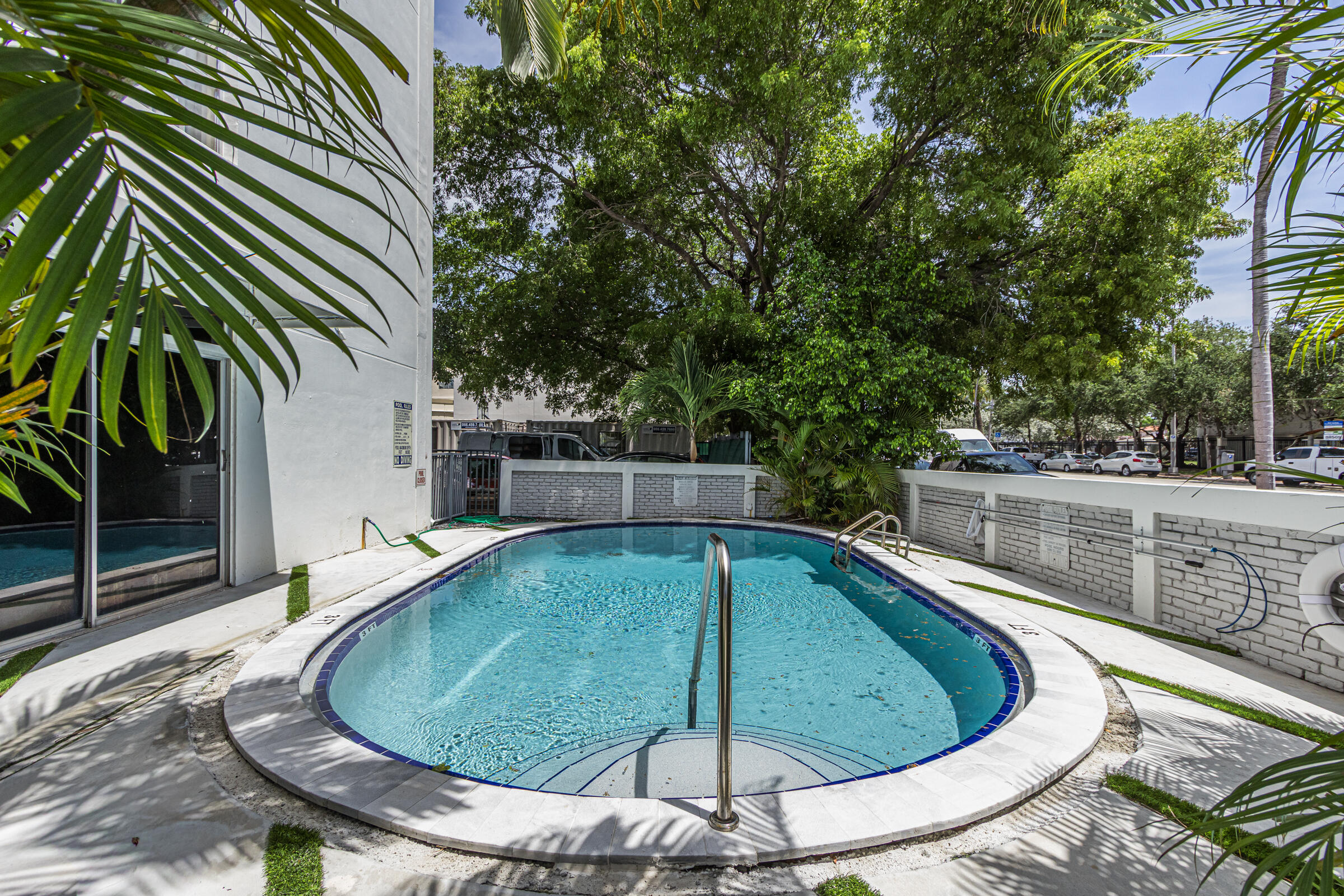 1100 ALTON ROAD CONDO APTS INC - Residential