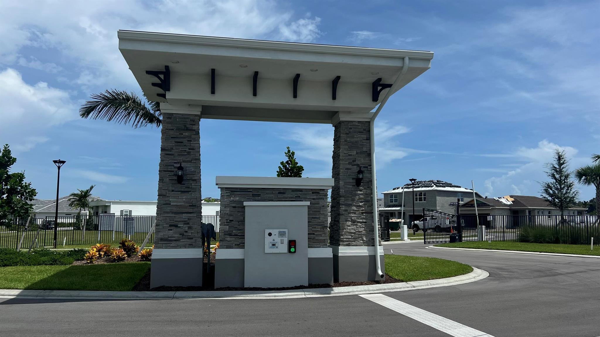 HARBOR ISLE - Residential