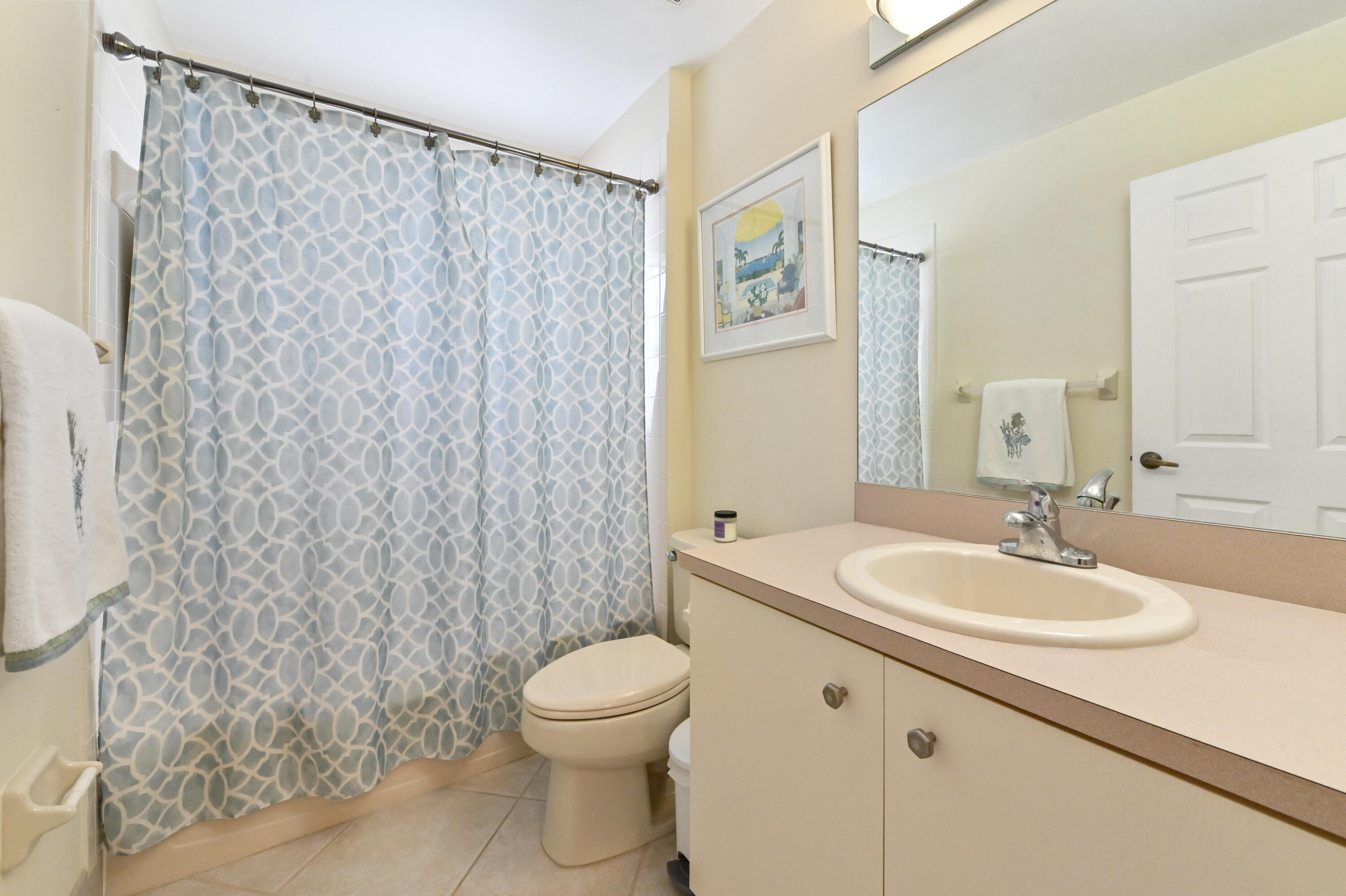 FLORAL LAKES - Residential