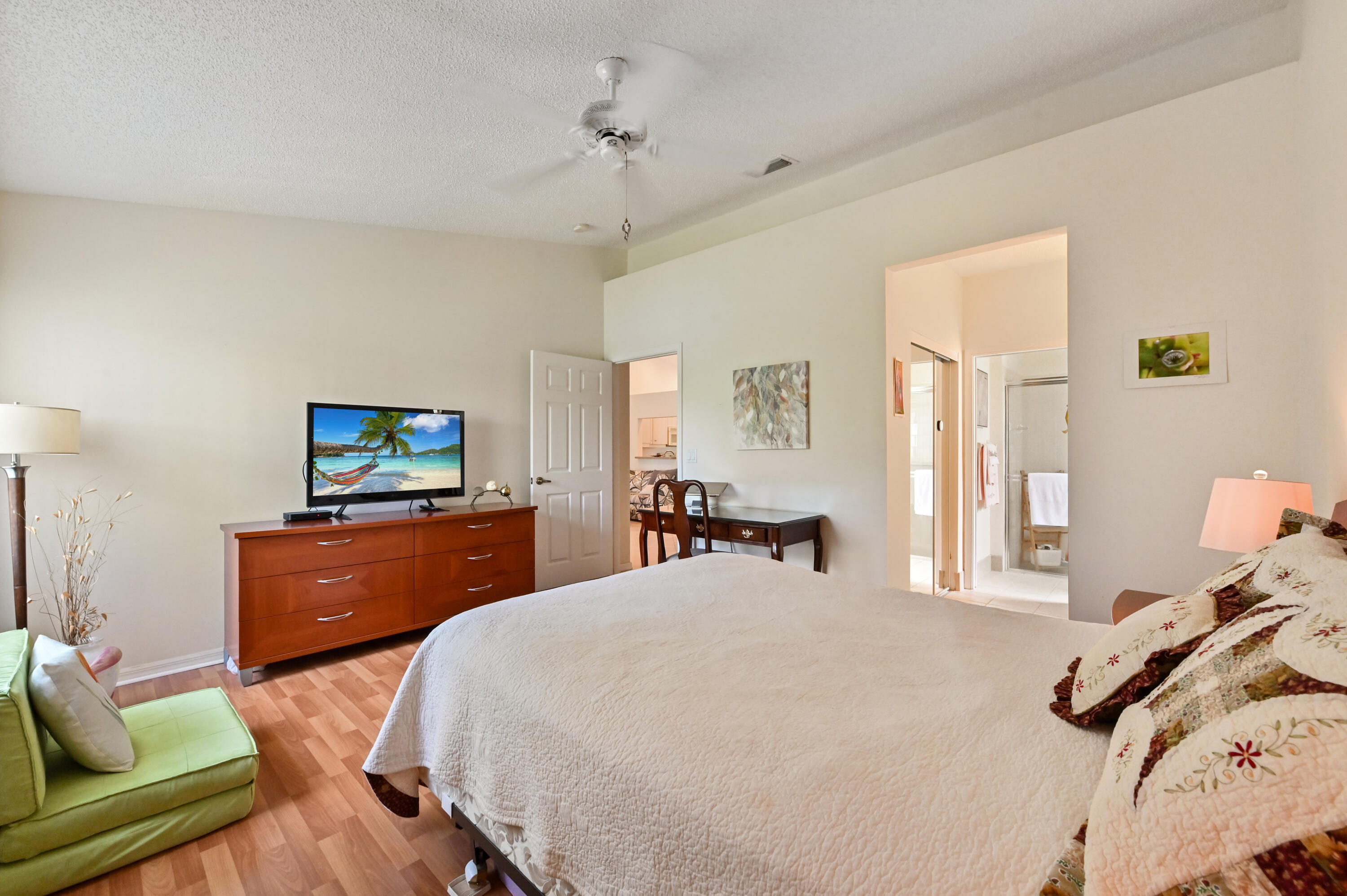 FLORAL LAKES - Residential