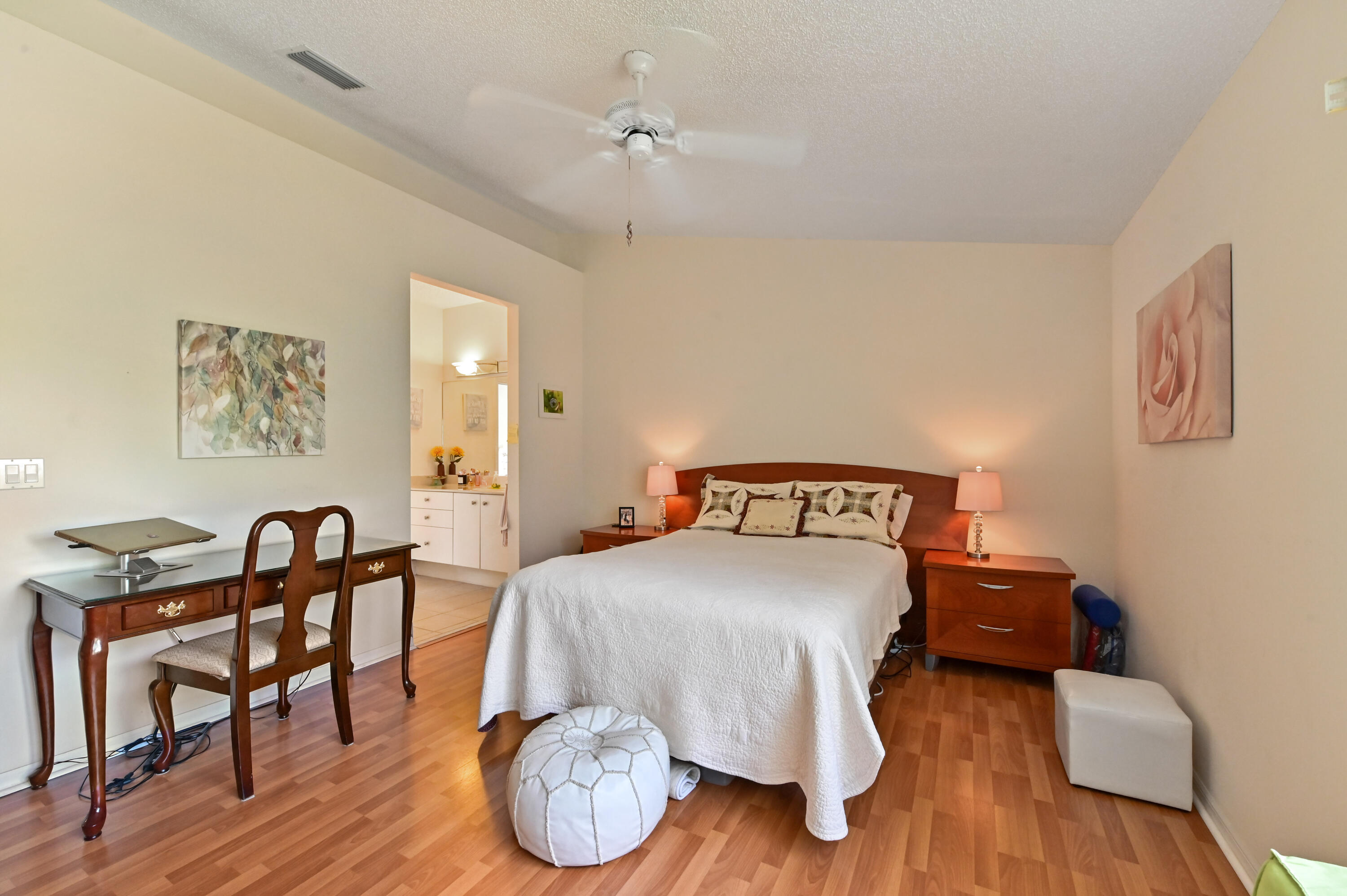 FLORAL LAKES - Residential