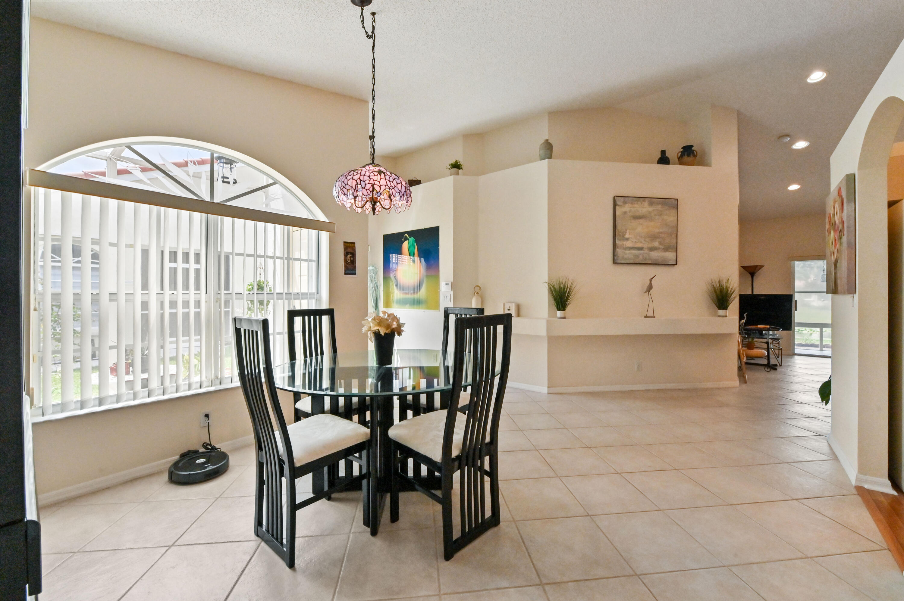 FLORAL LAKES - Residential