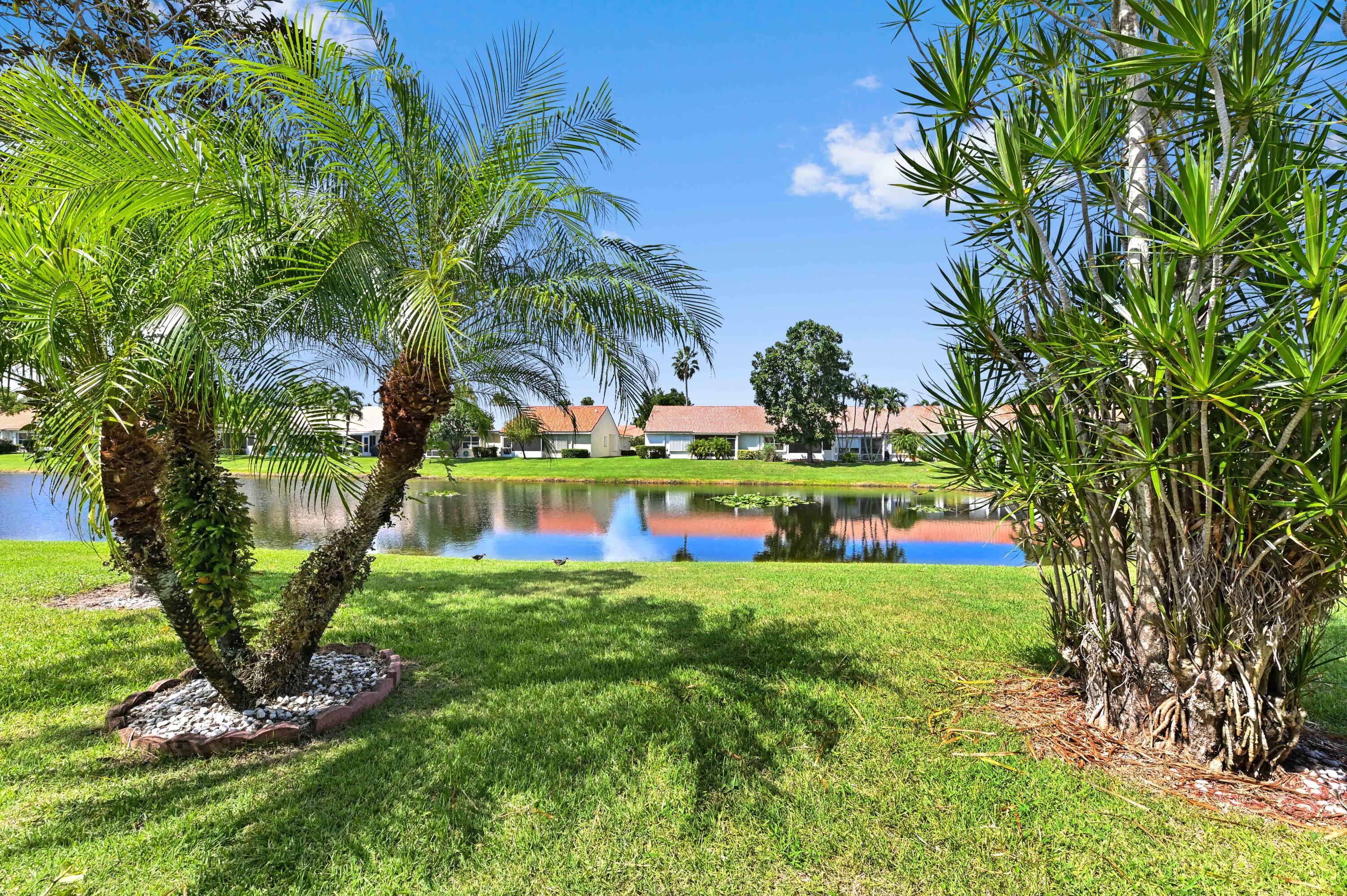 FLORAL LAKES - Residential