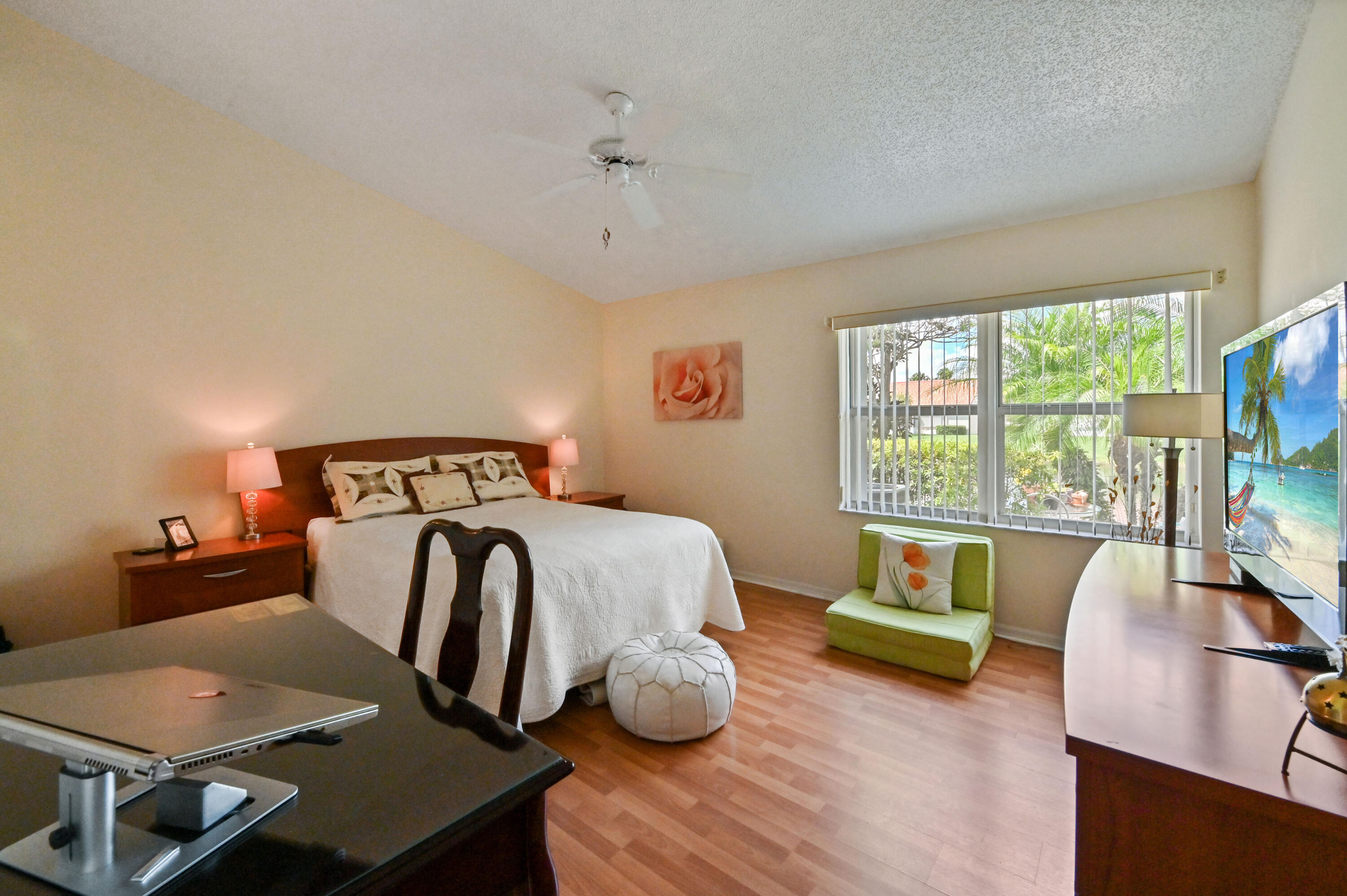 FLORAL LAKES - Residential