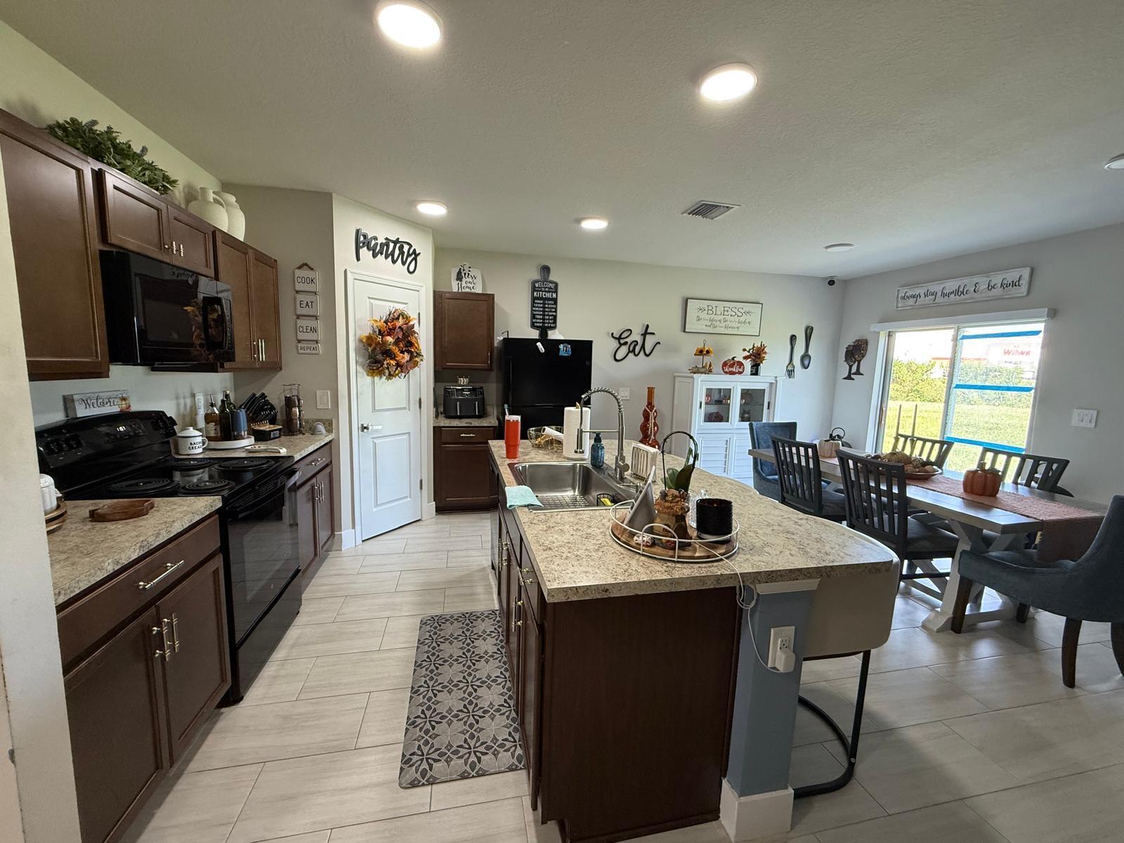 AVALON CROSSING - Residential Lease