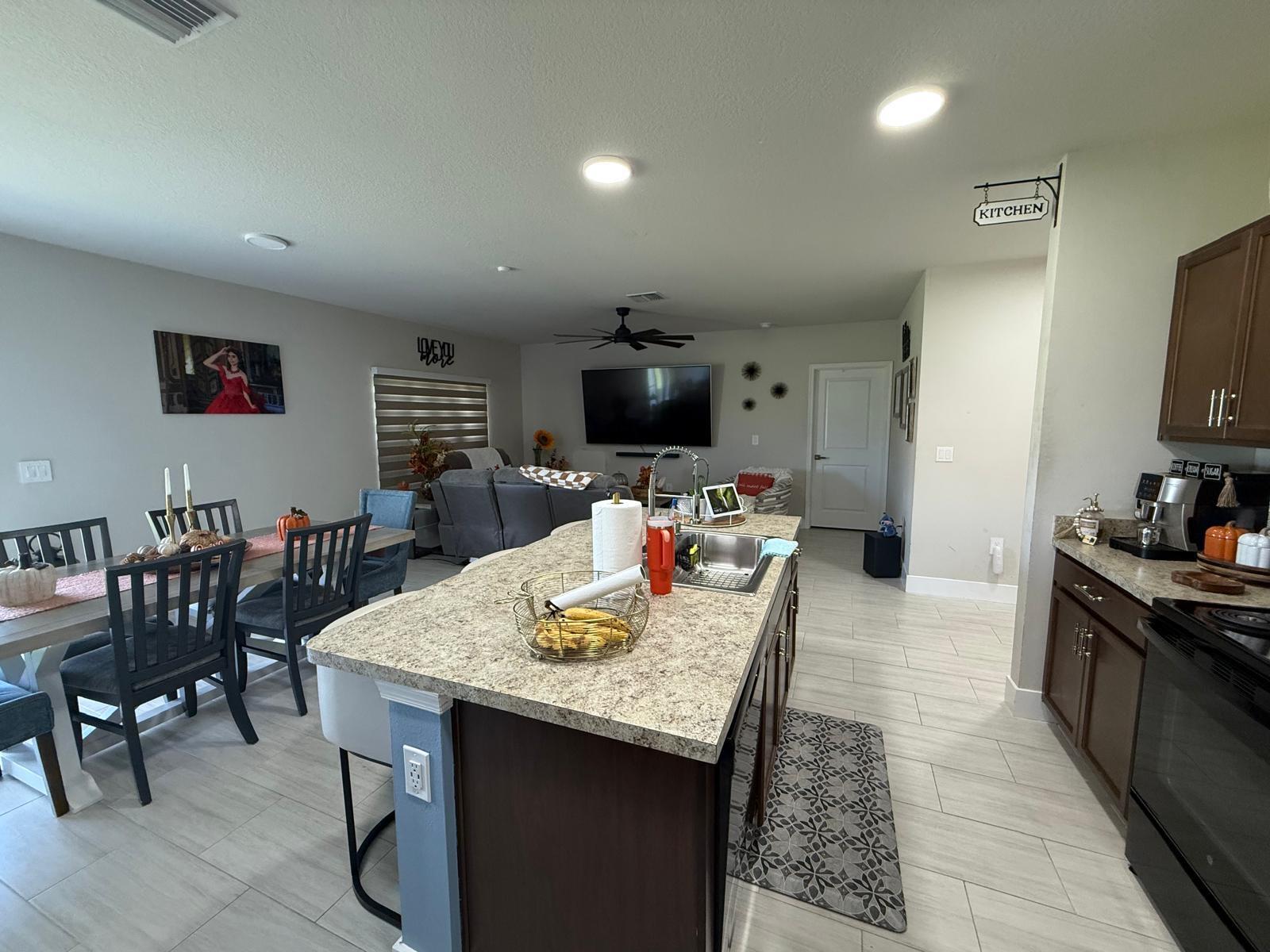 AVALON CROSSING - Residential Lease