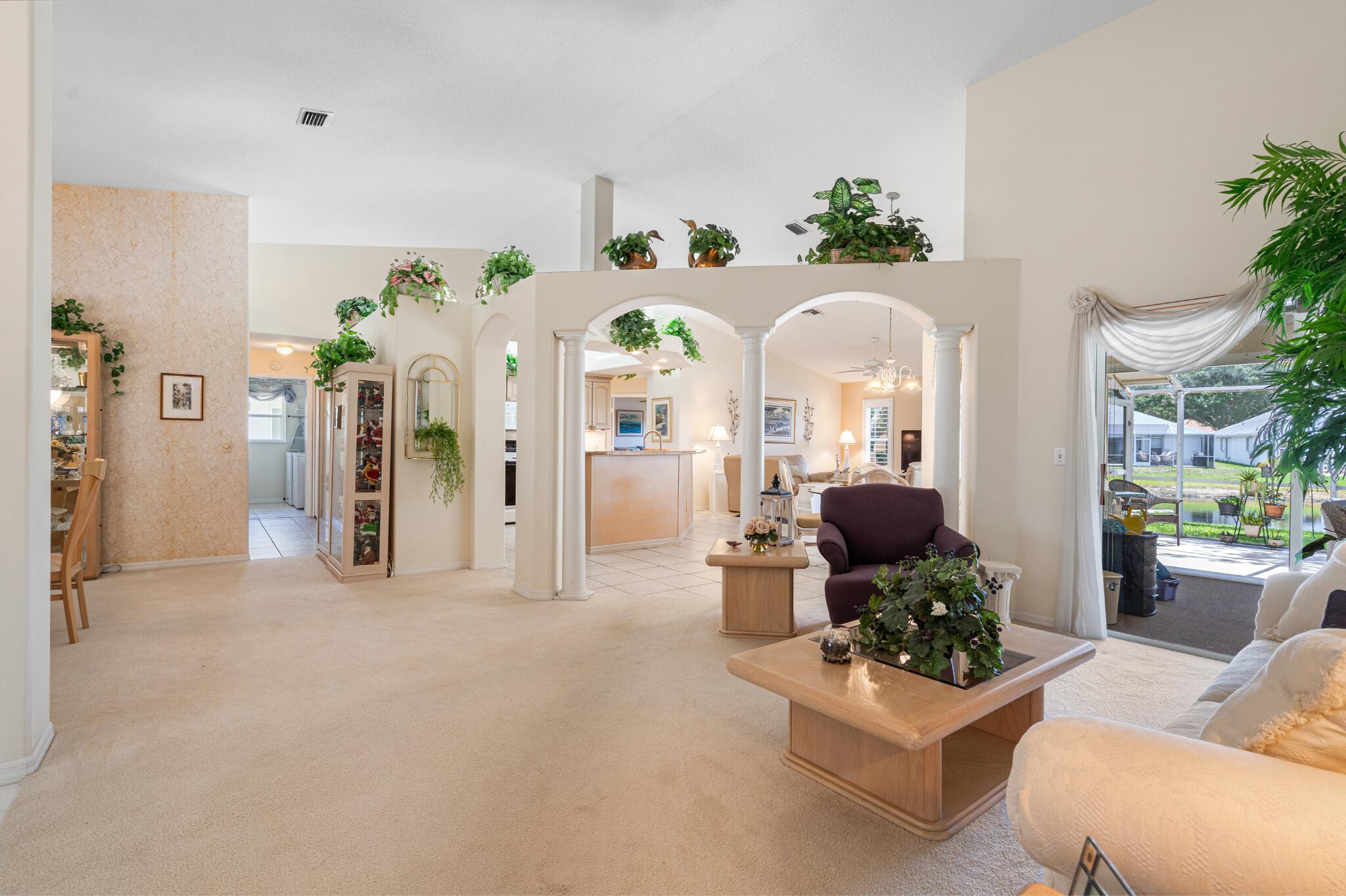 8292 Sandpine Circle, Port St Lucie, FL, 34952/$415,000 4 8292 Sandpine Circle