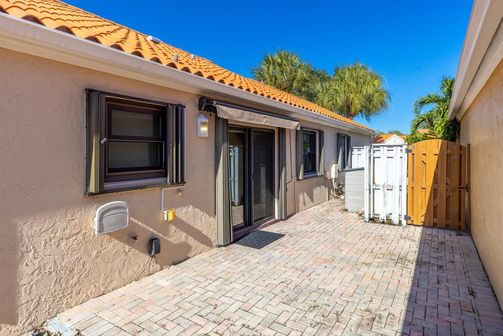 CRYSTAL POINTE 3 - Residential