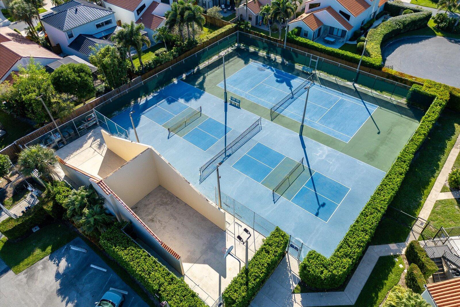 CRYSTAL POINTE 3 - Residential