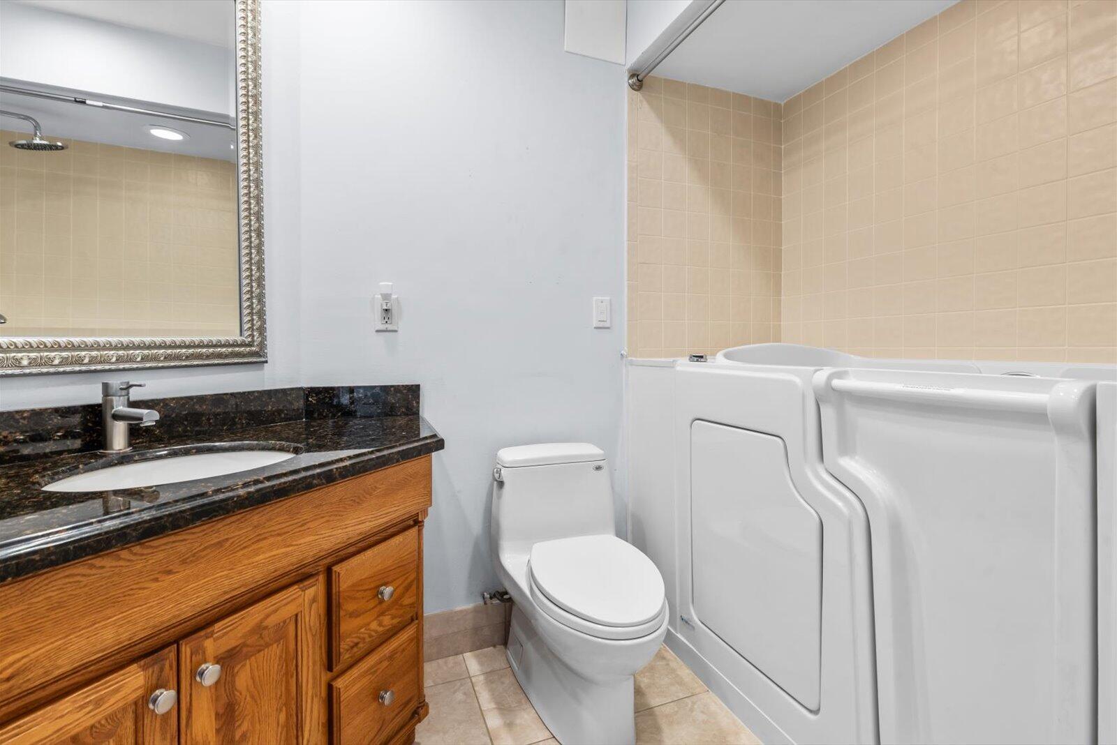 CRYSTAL POINTE 3 - Residential