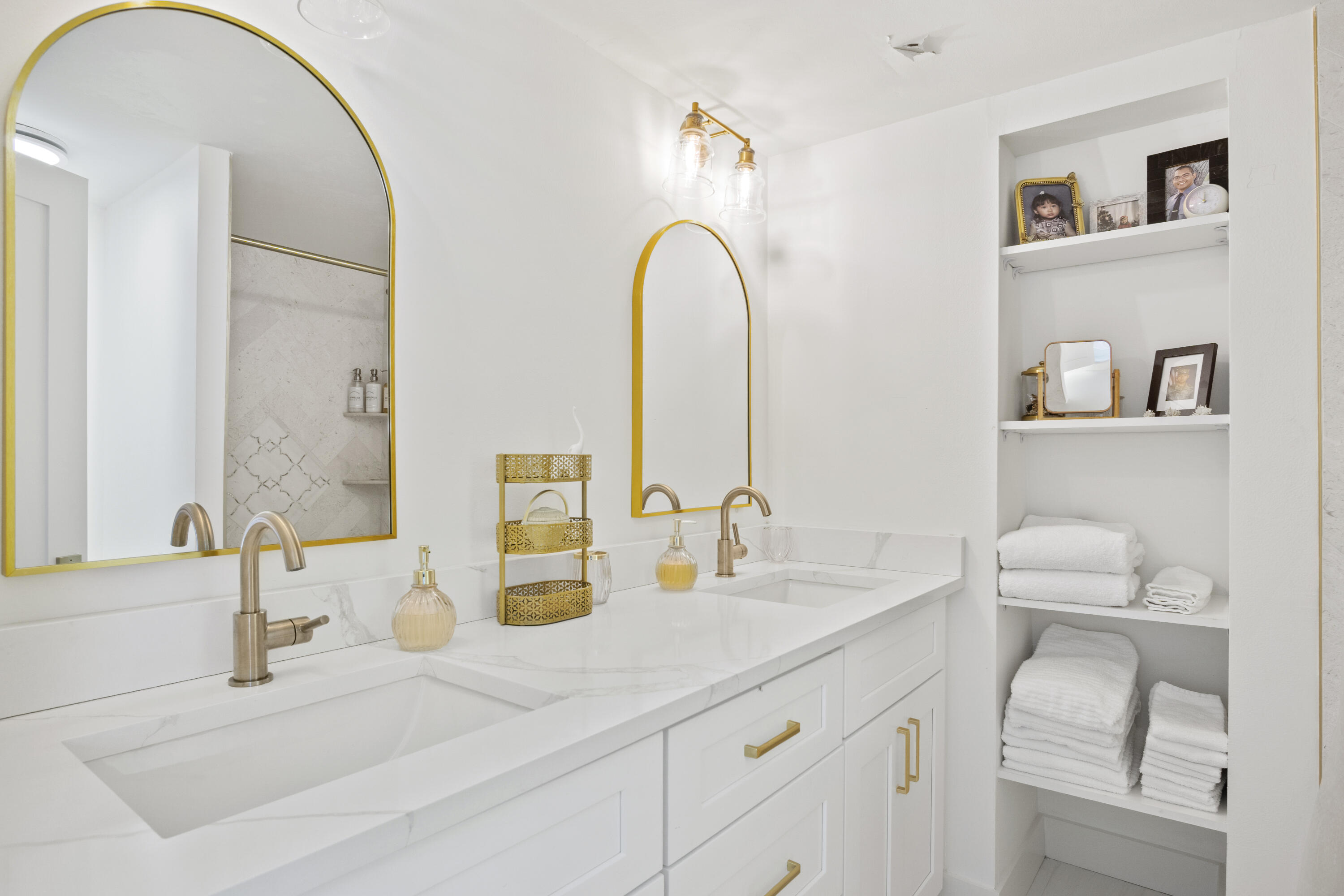 RIVER PINES - Residential Lease