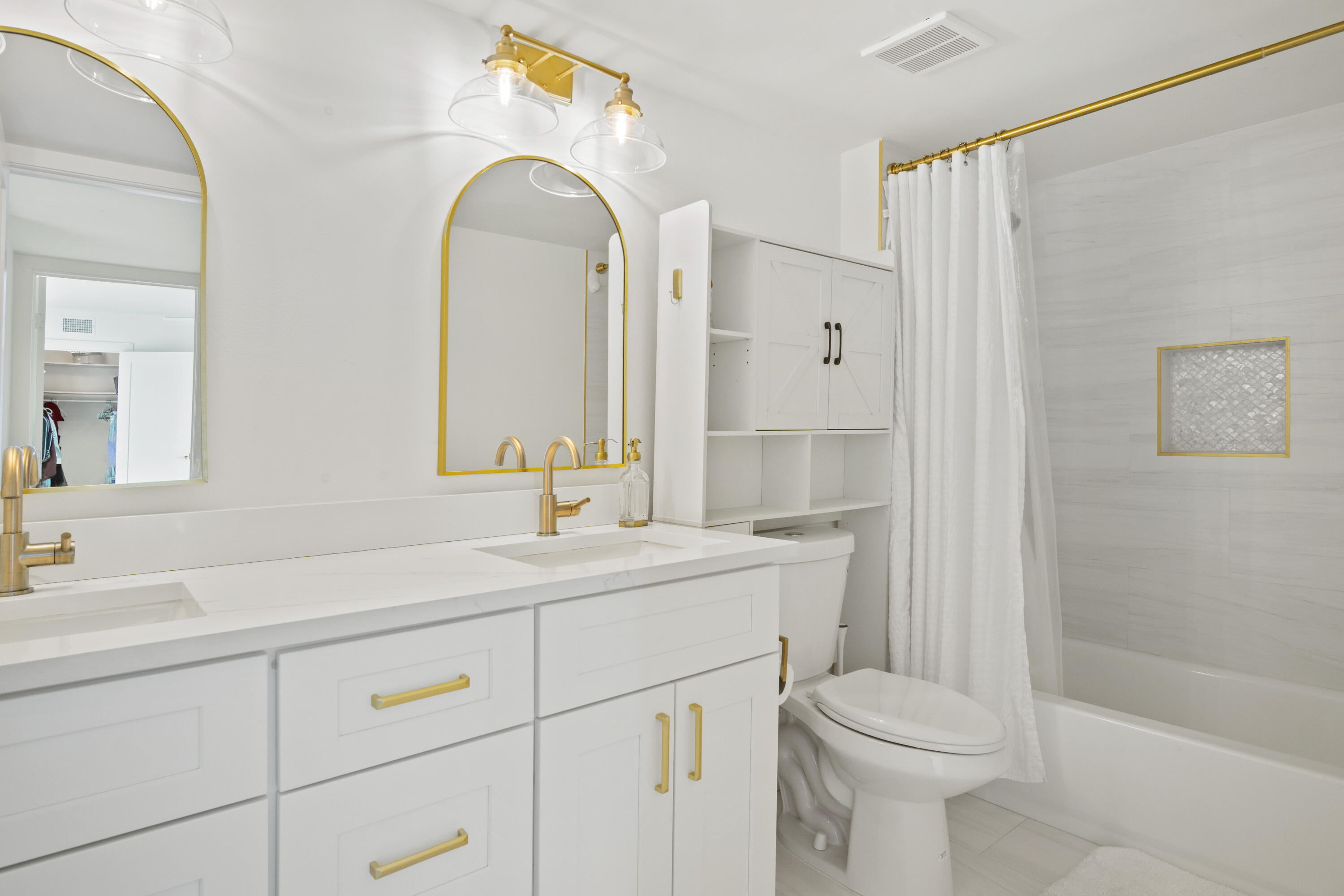 RIVER PINES - Residential Lease