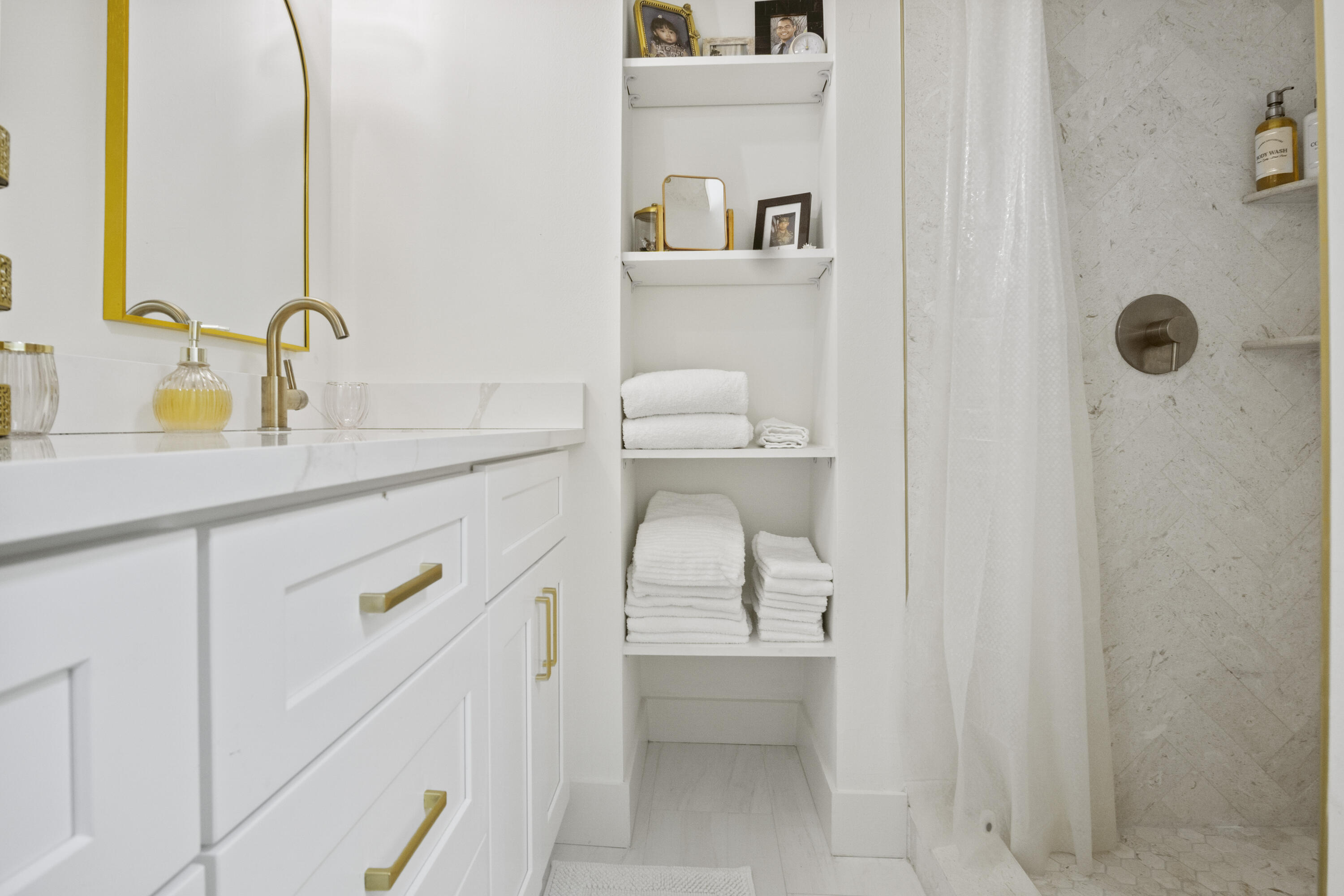 RIVER PINES - Residential Lease