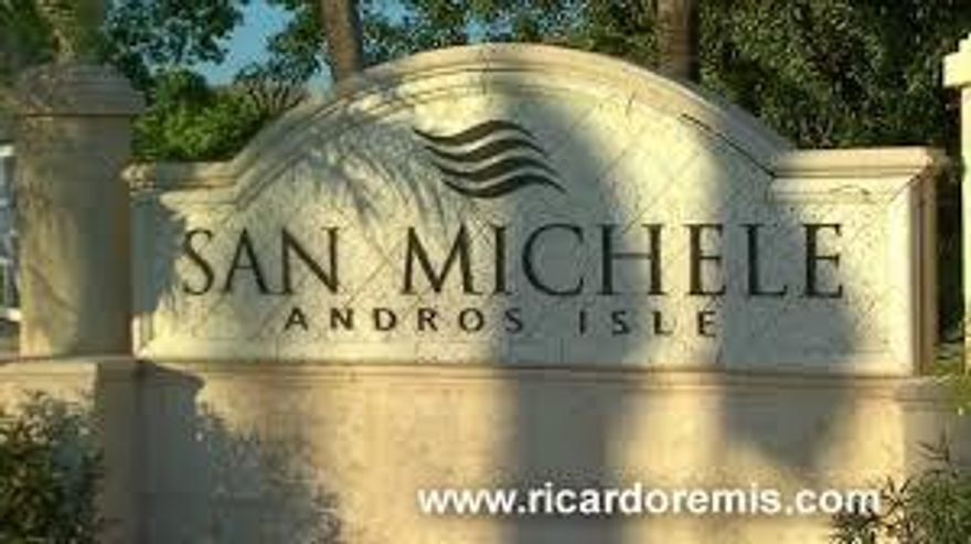 Nice freshly painted with new carpet installed, balcony ready to move in.