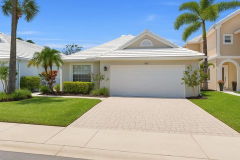 Photo of 30 Selby Lane, Palm Beach Gardens, FL 33418 (MLS # R11134617)