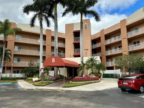 7725 Yardley Dr Unit B-304, Tamarac, FL MLS: F10421599