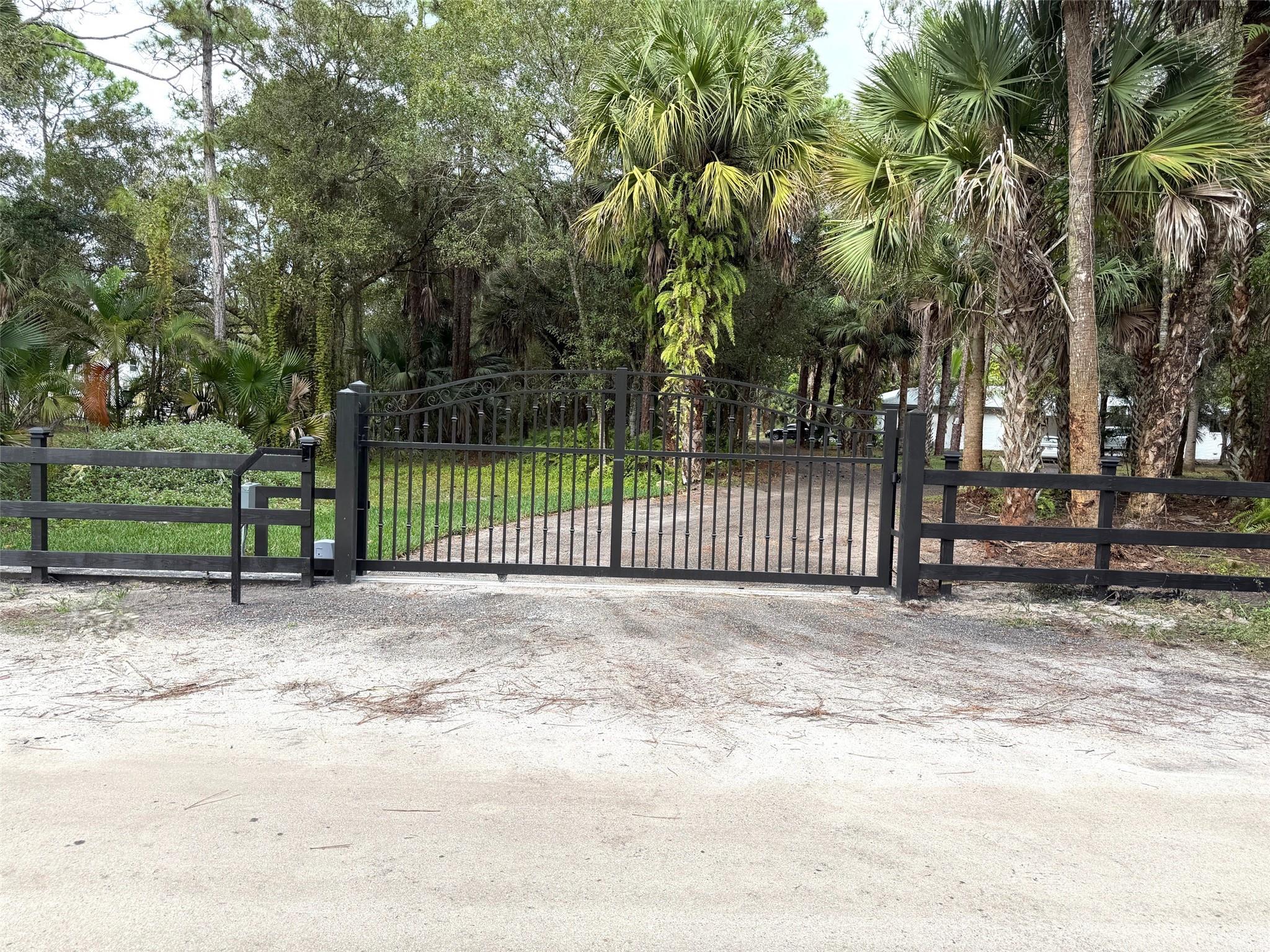 5225 SW Ludlum Street