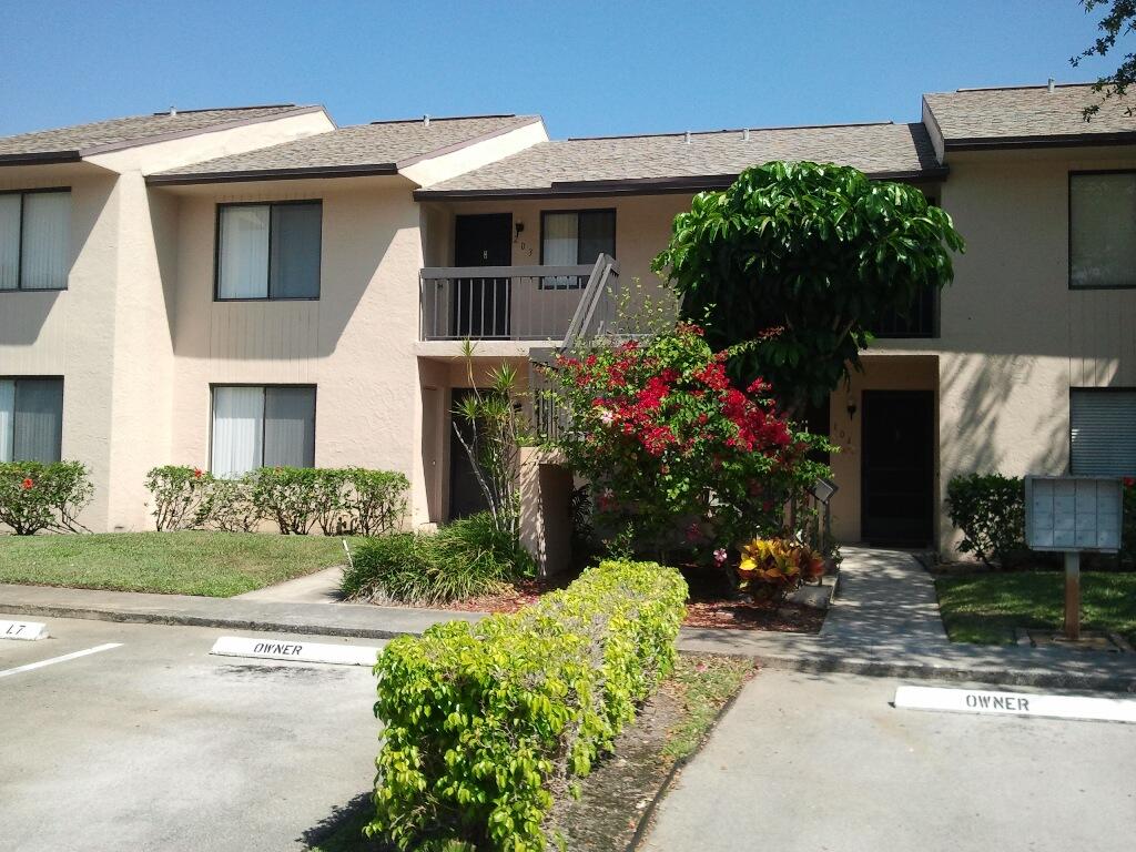 Photo of 6551 ARLEIGH Court #203, Boca Raton, FL 33433 (MLS # B26077315)