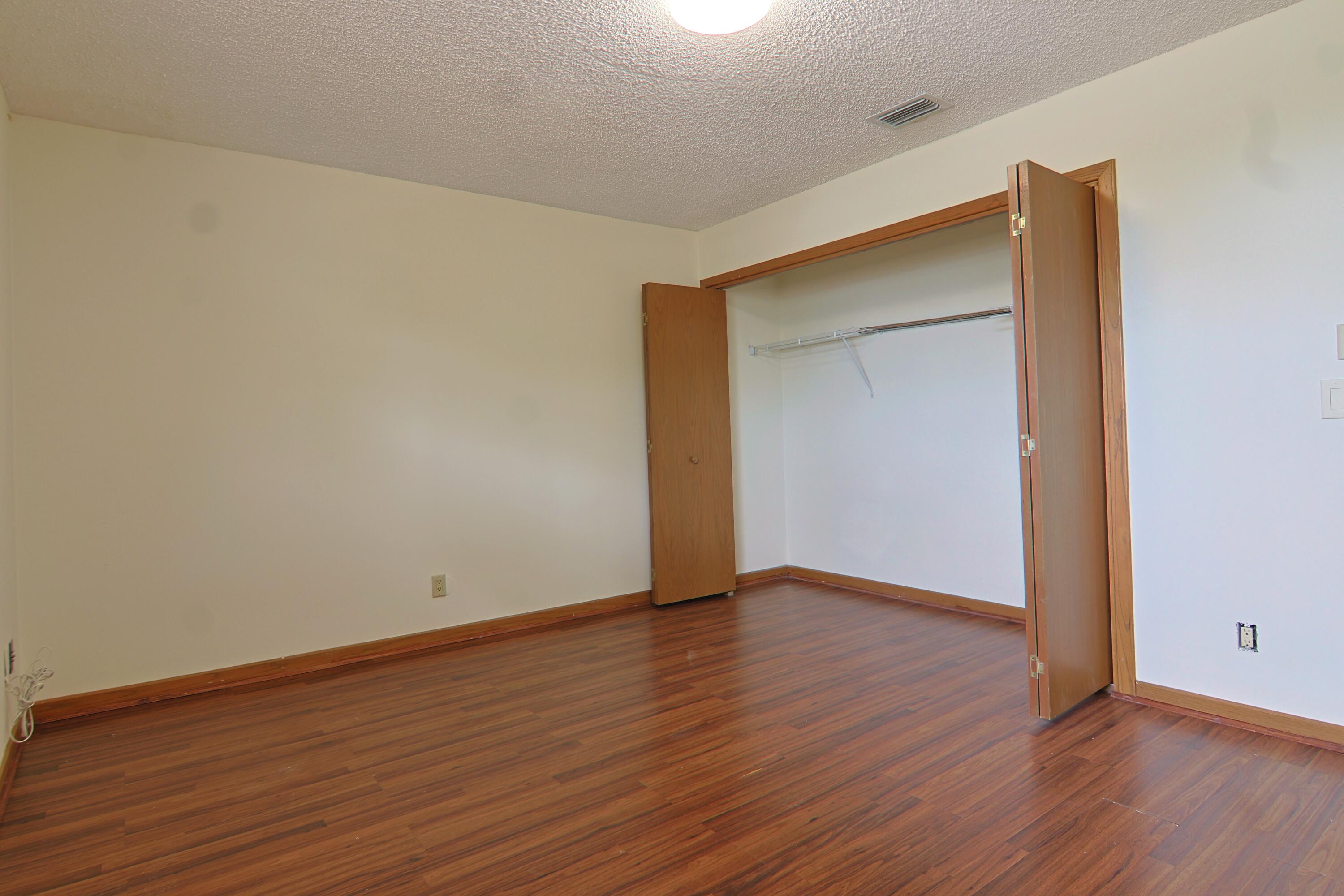 DELRAY MNR - Residential Income