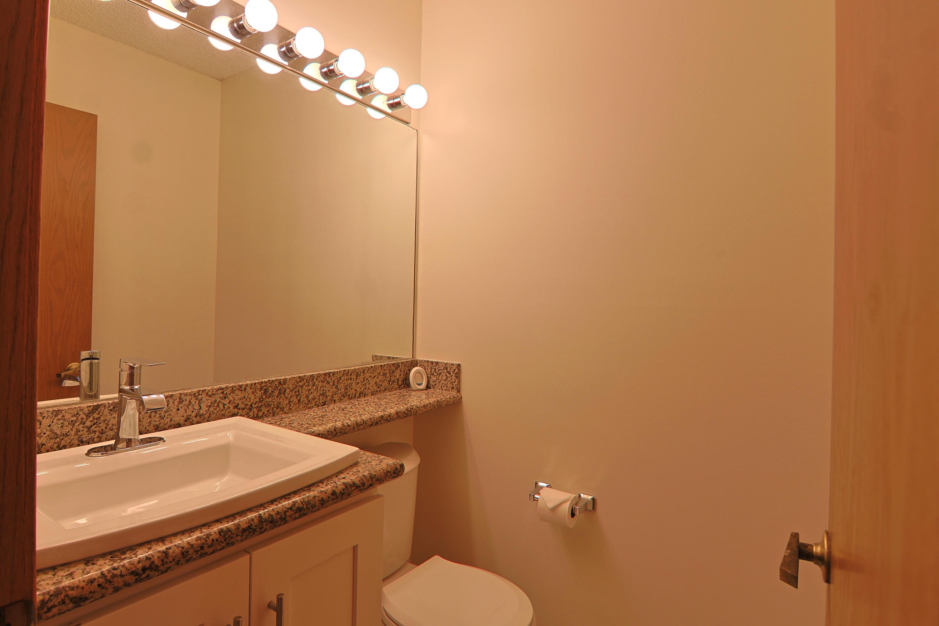 DELRAY MNR - Residential Income