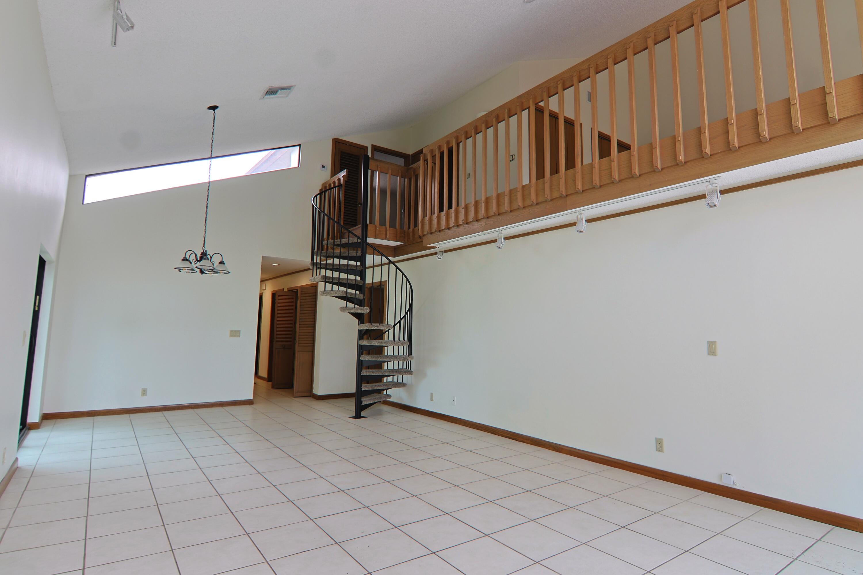 DELRAY MNR - Residential Income