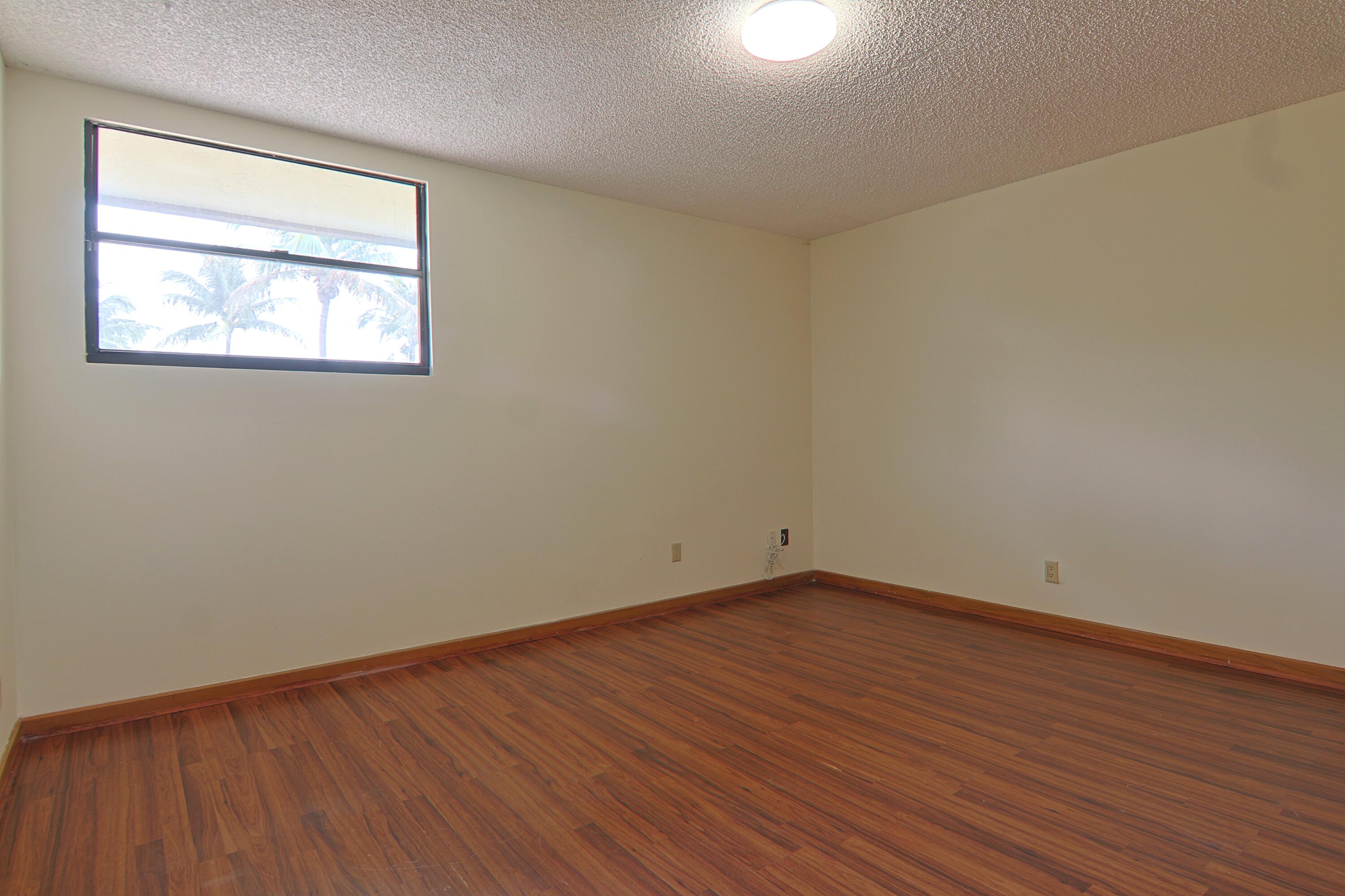 DELRAY MNR - Residential Income