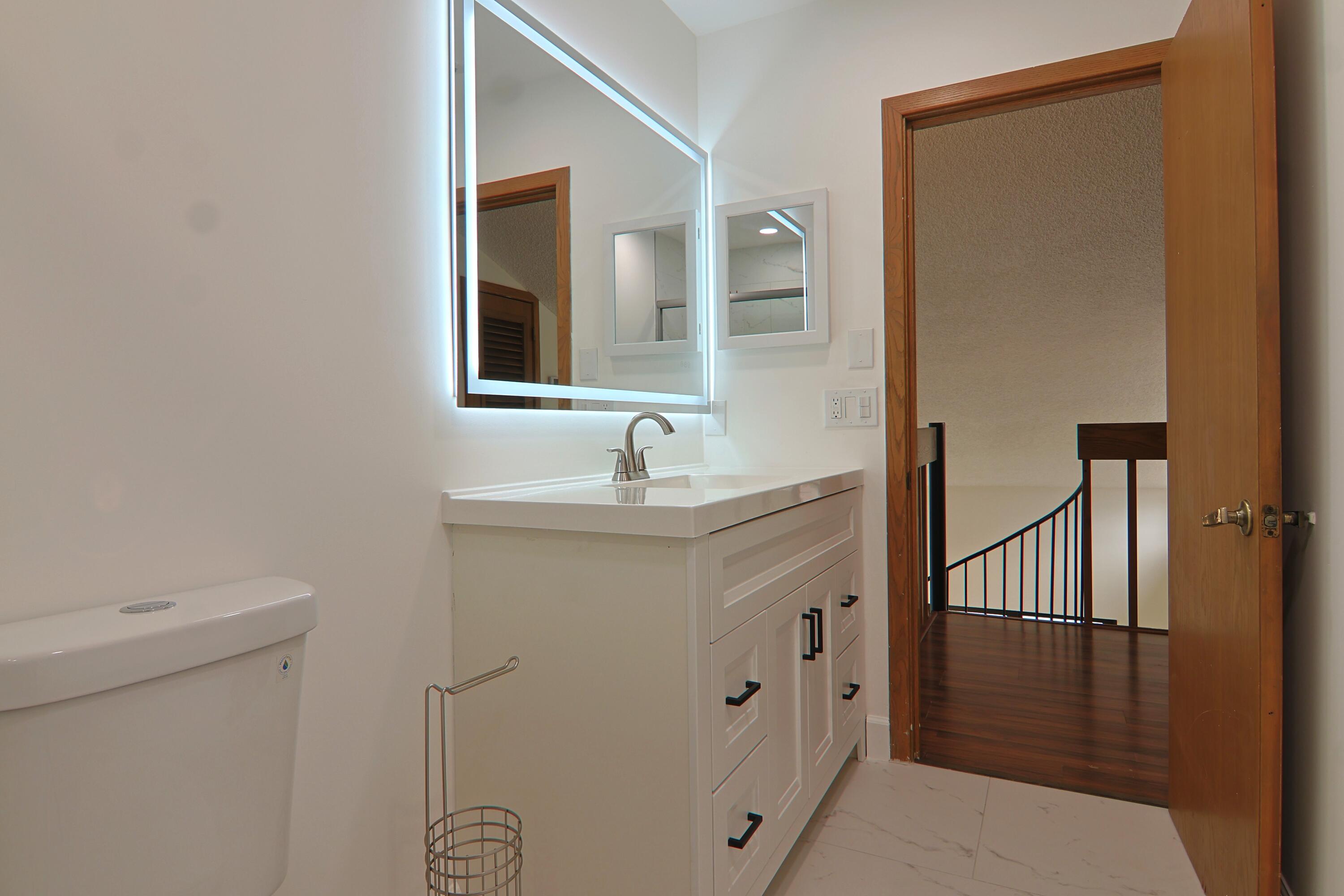 DELRAY MNR - Residential Income