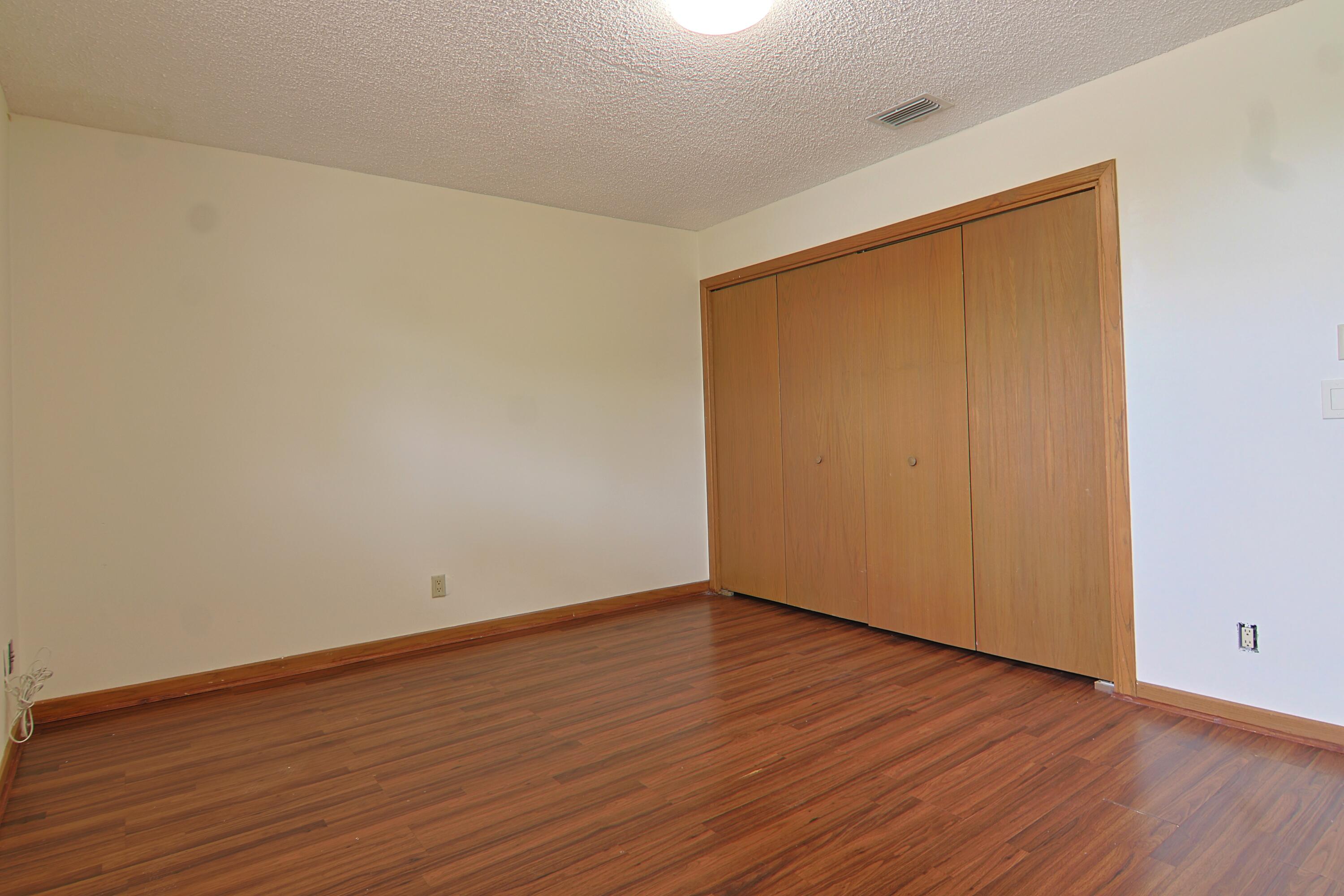 DELRAY MNR - Residential Income