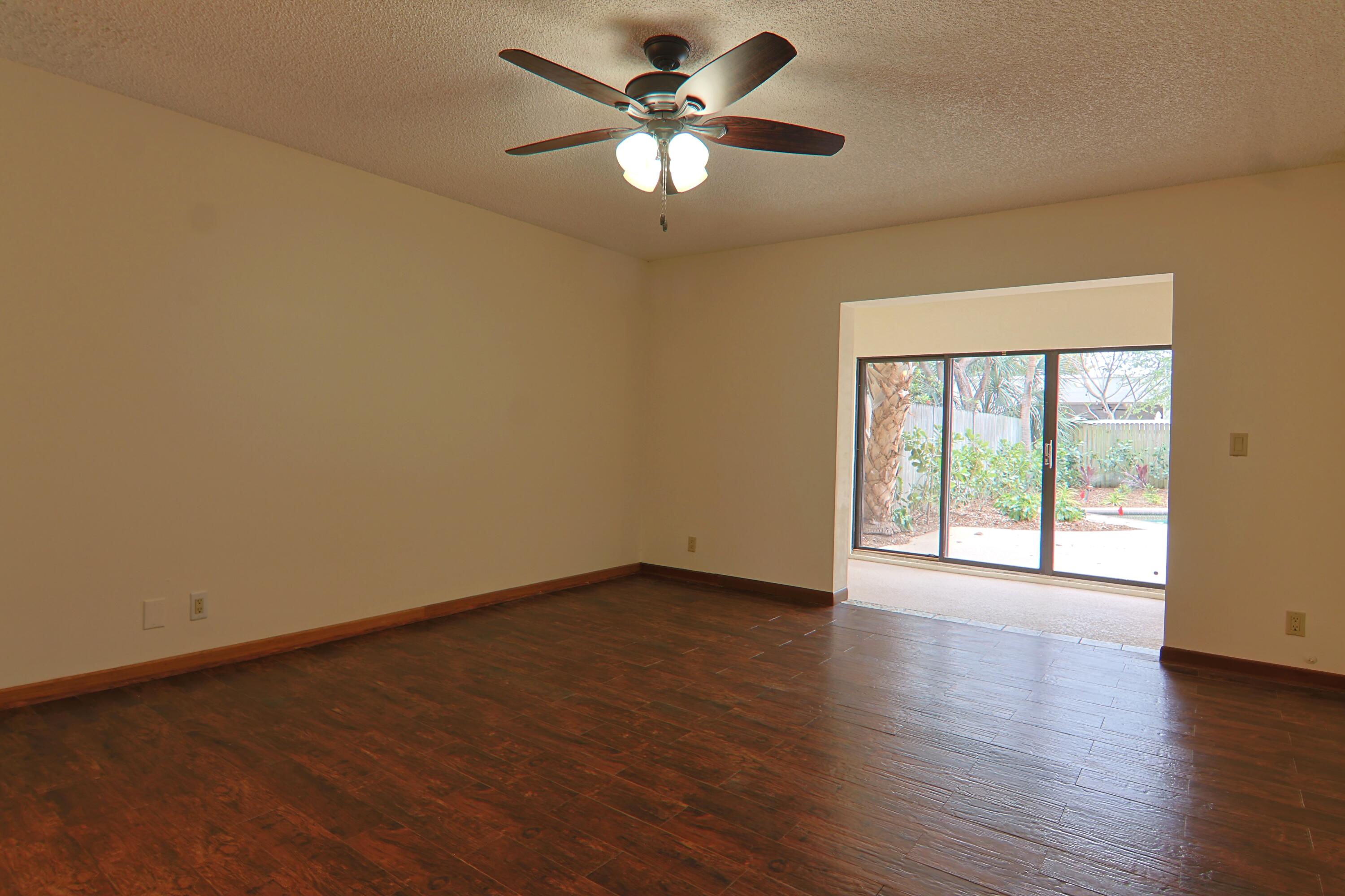 DELRAY MNR - Residential Income