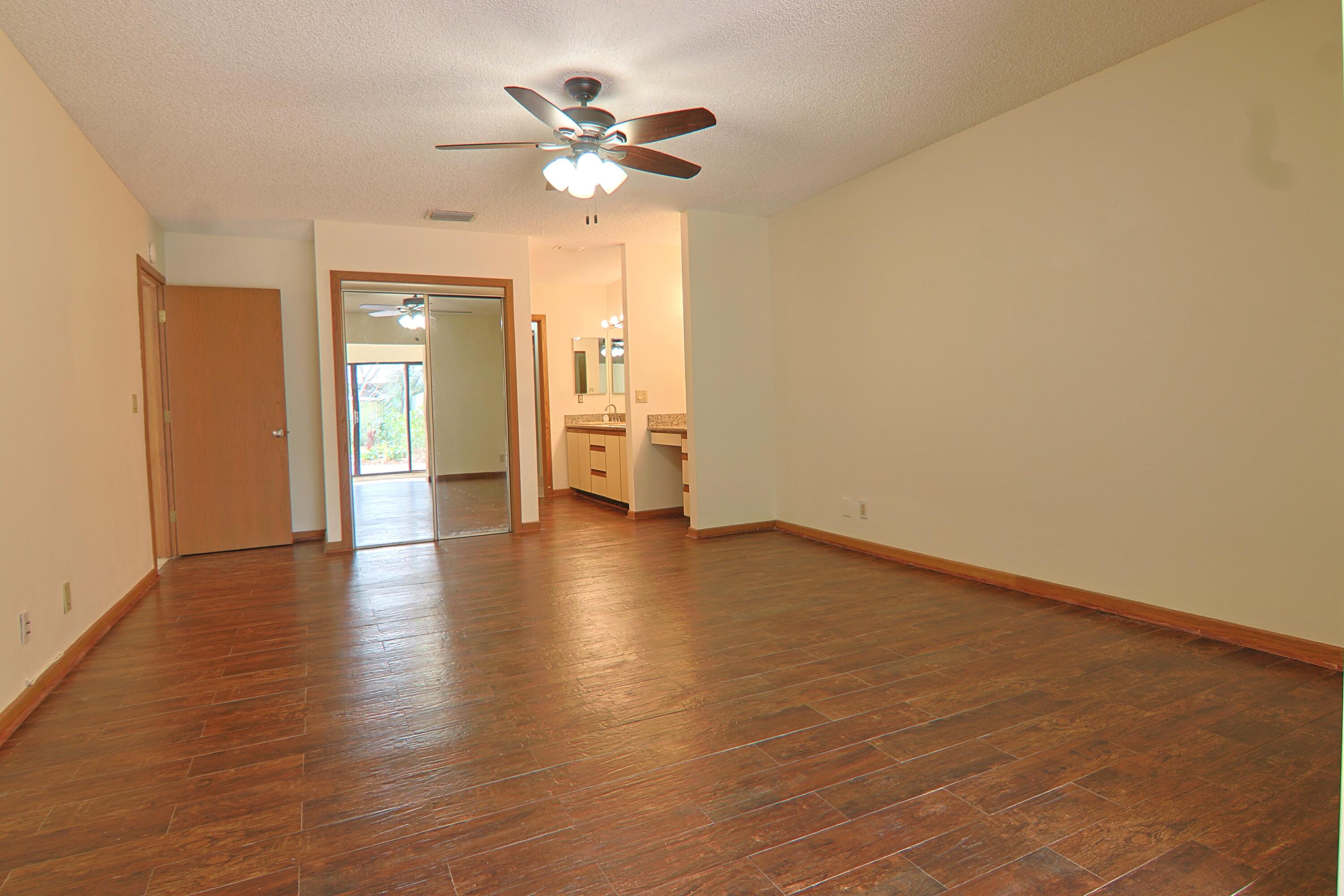 DELRAY MNR - Residential Income