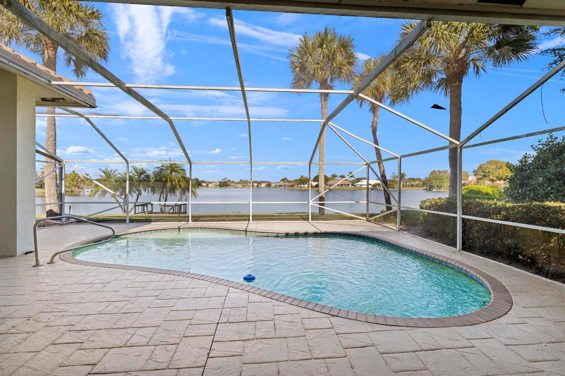 GREENVIEW COVE OF WELLINGTON - Residential