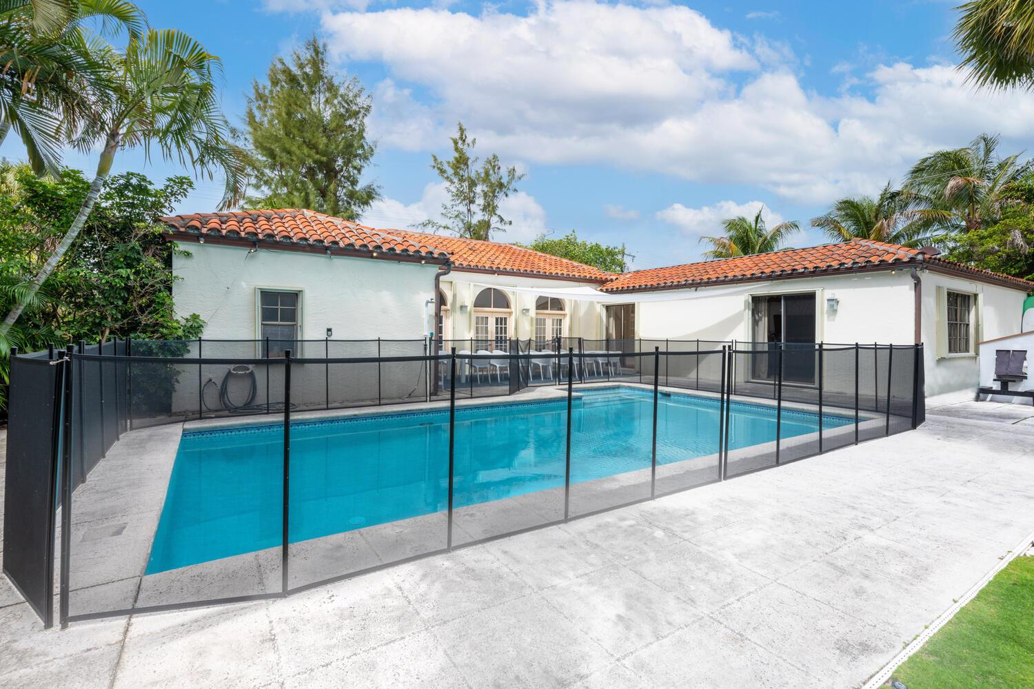 OCEAN PARK H W ROBBINS - Land