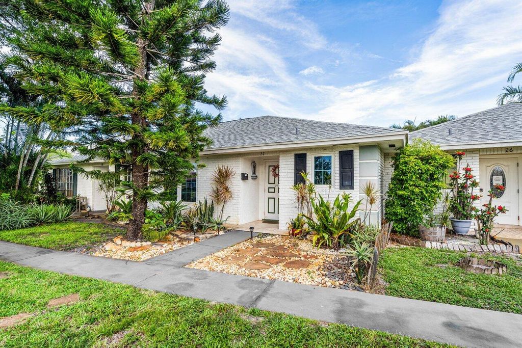 Photo of 2580 SW 14th Court #27, Boynton Beach, FL 33426 (MLS # R11005811)