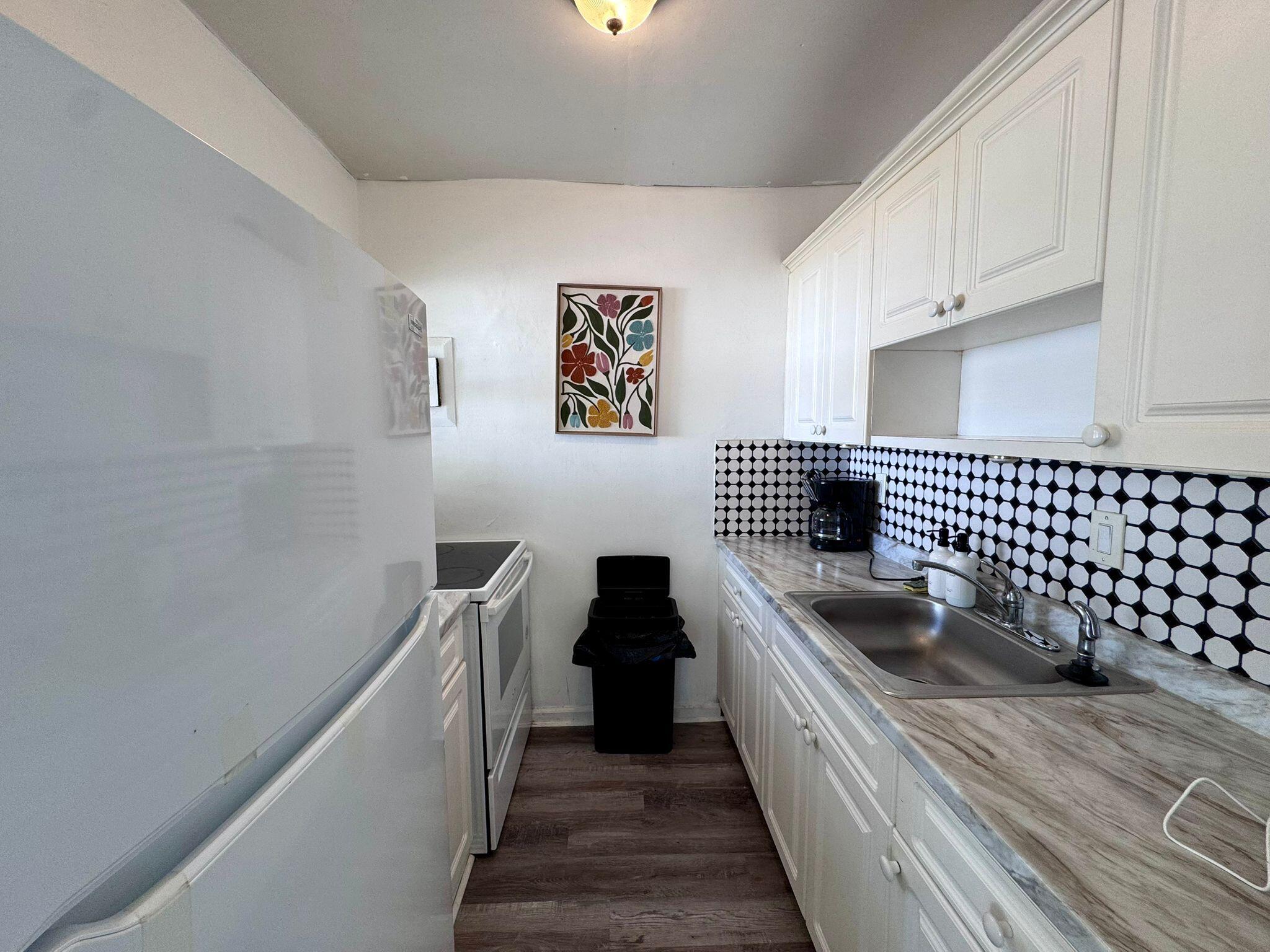 LAKE WORTH TOWN OF - Residential Lease