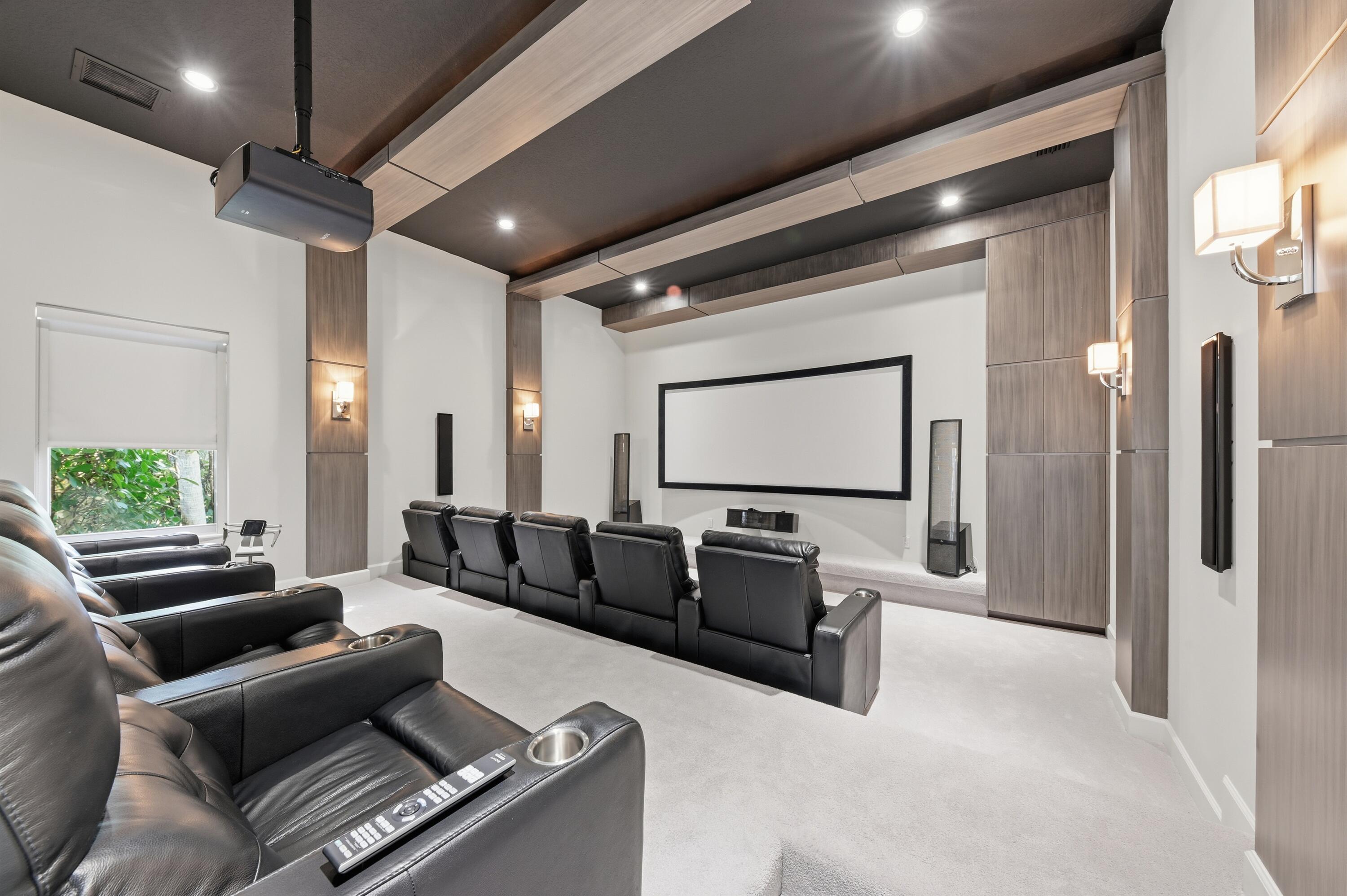 PINEWOOD OF WELLINGTON - Residential