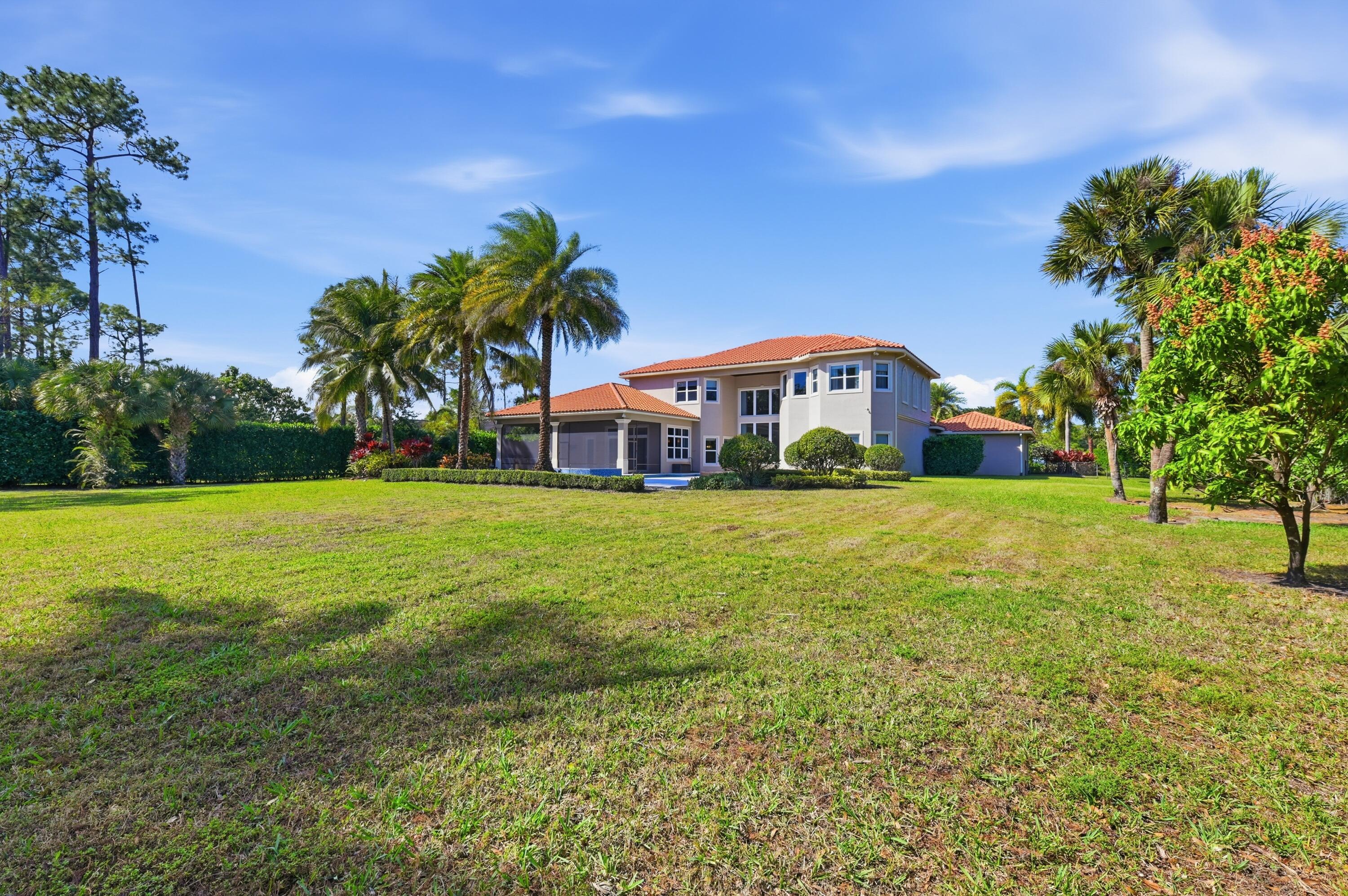 PINEWOOD OF WELLINGTON - Residential