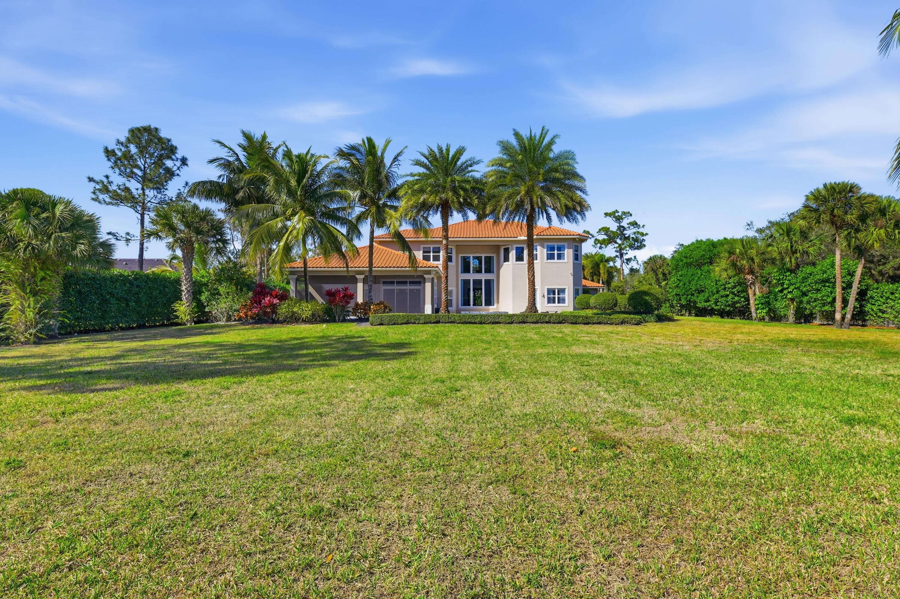 PINEWOOD OF WELLINGTON - Residential