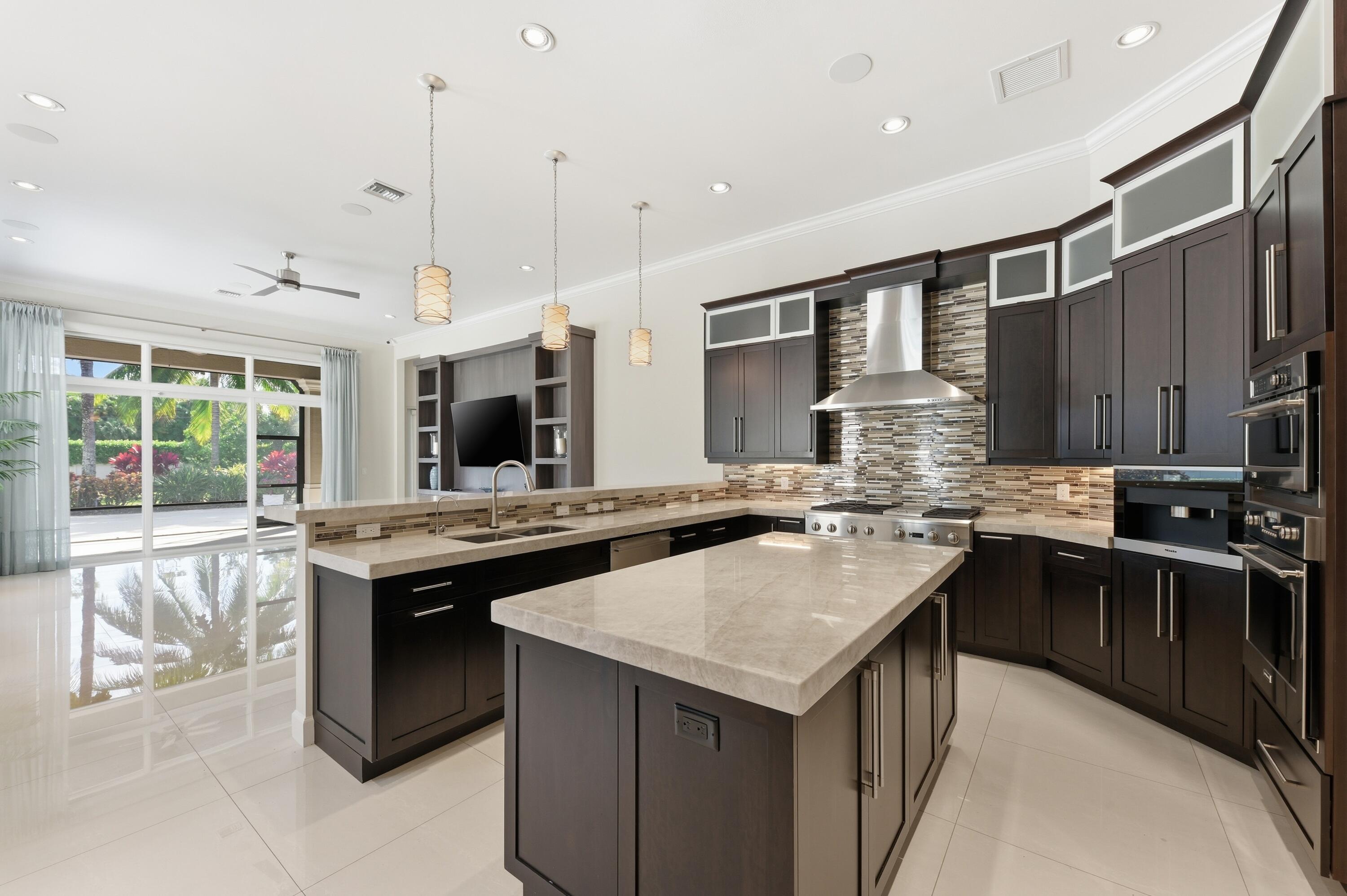 PINEWOOD OF WELLINGTON - Residential