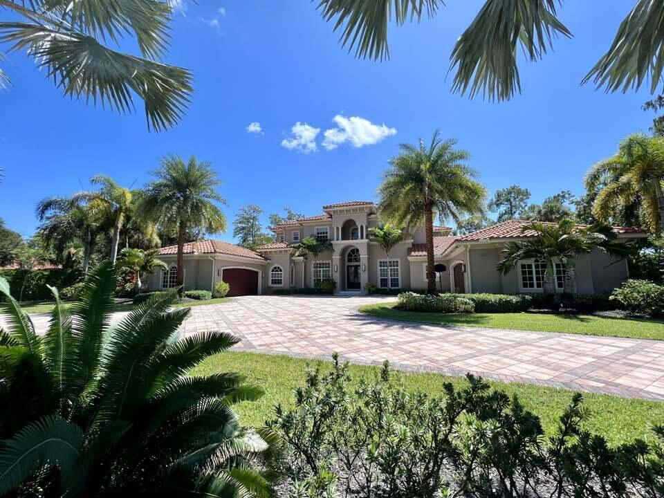 PINEWOOD OF WELLINGTON - Residential