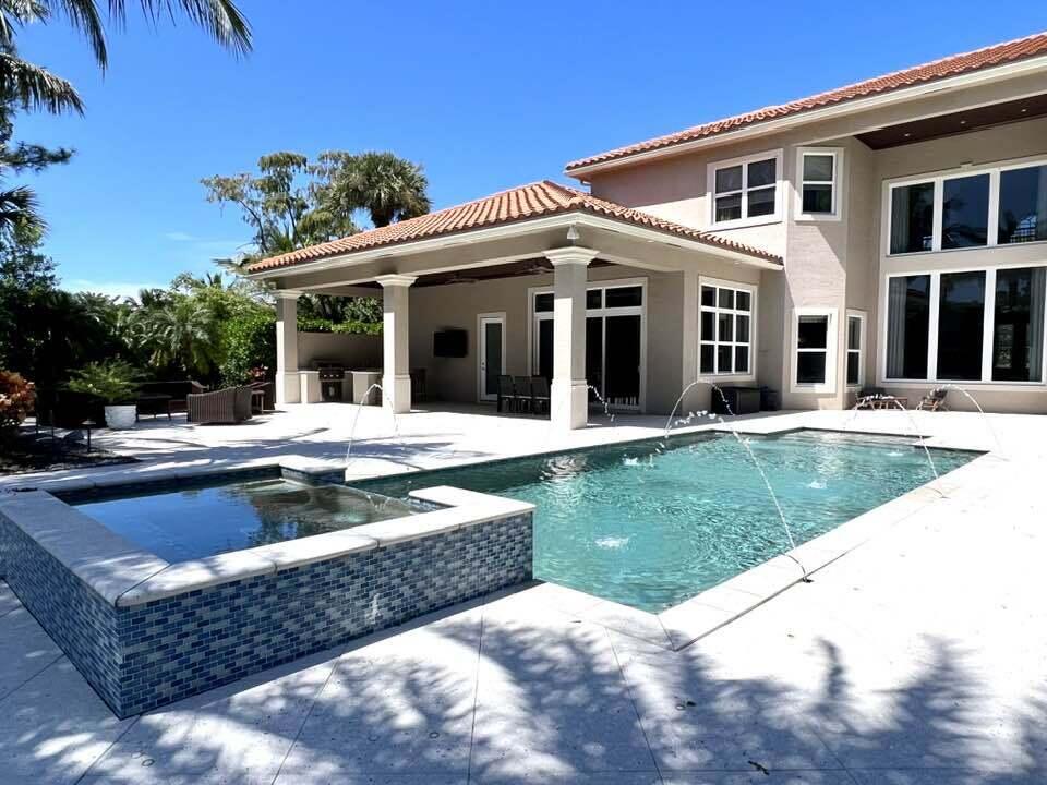 PINEWOOD OF WELLINGTON - Residential