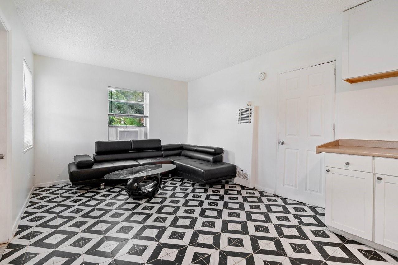 LAKE WORTH TOWN OF ADD 1 - Residential Income