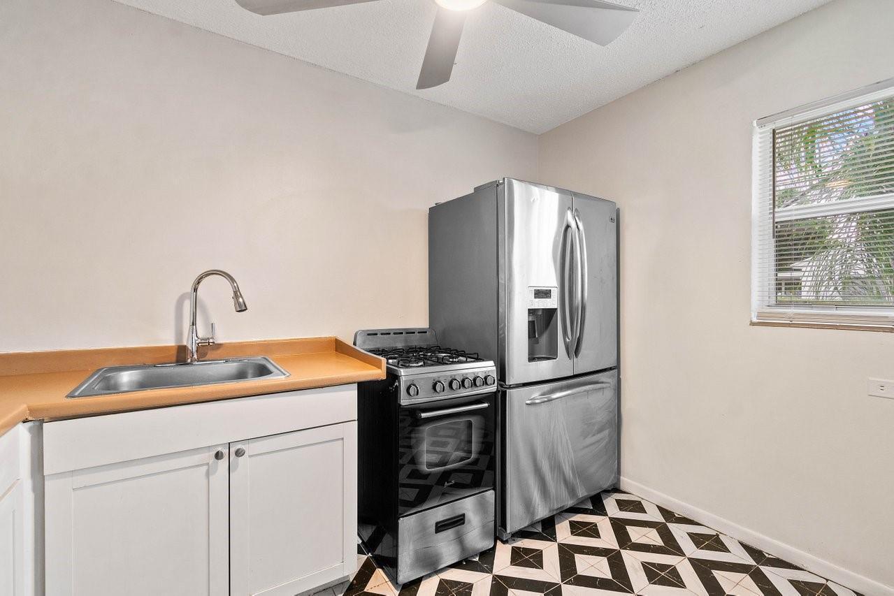 LAKE WORTH TOWN OF ADD 1 - Residential Income