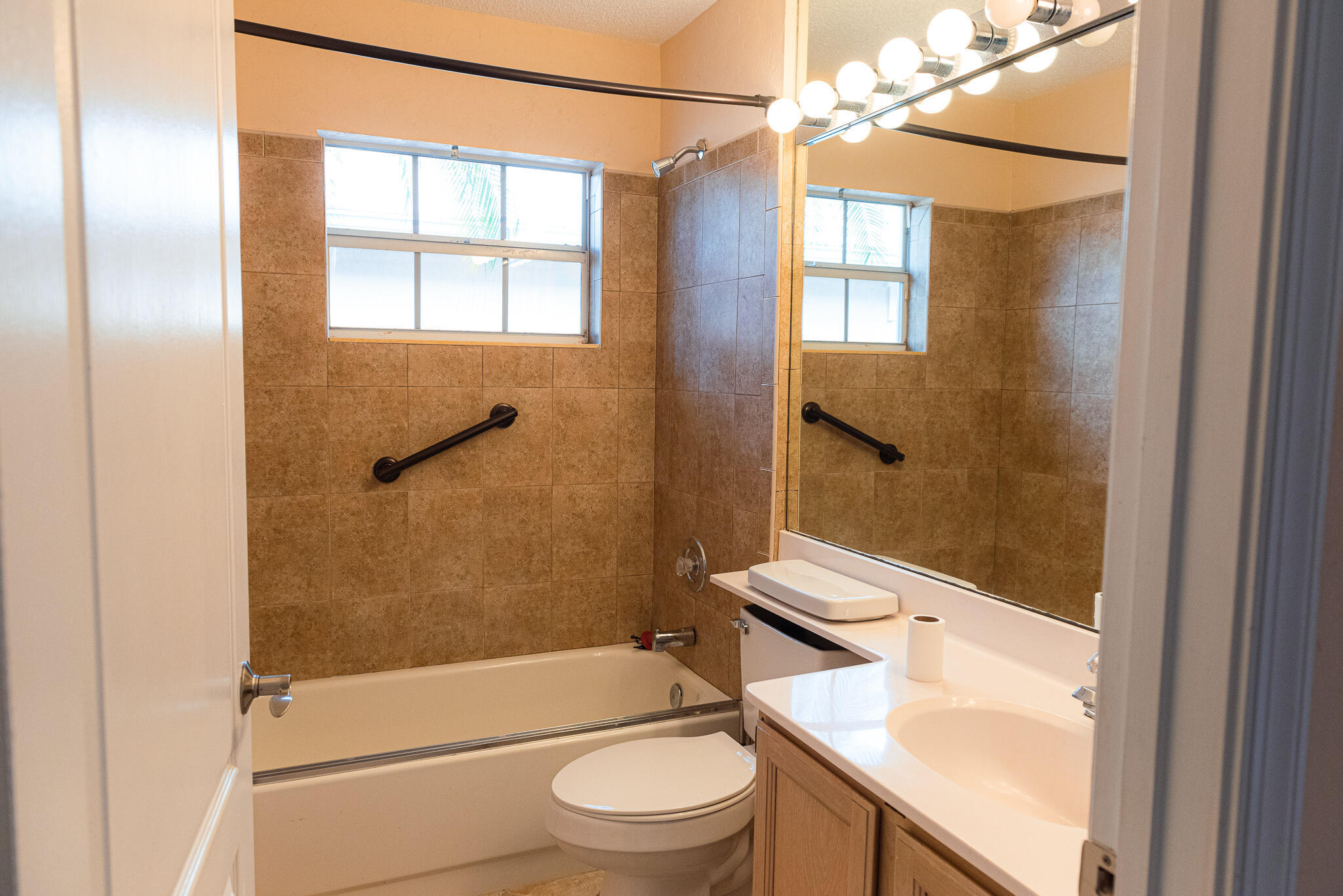 BREAKERS WEST 13 - Residential