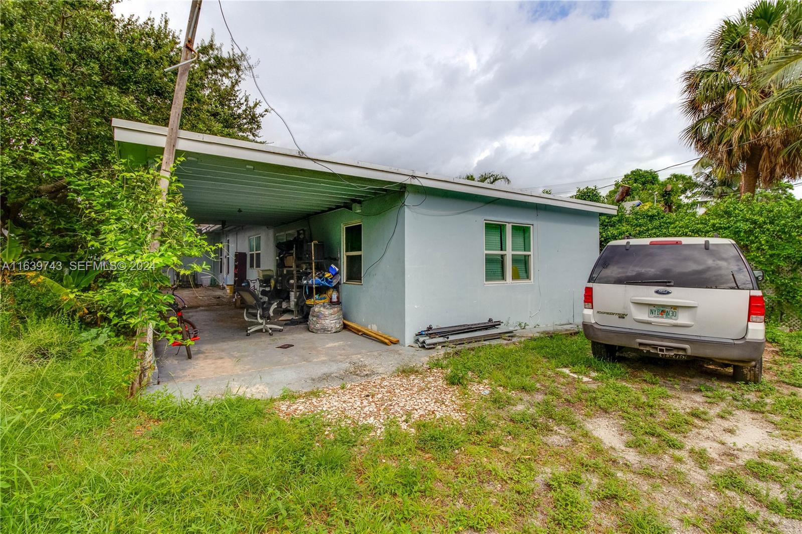 LAKE WORTH TOWN OF - Residential