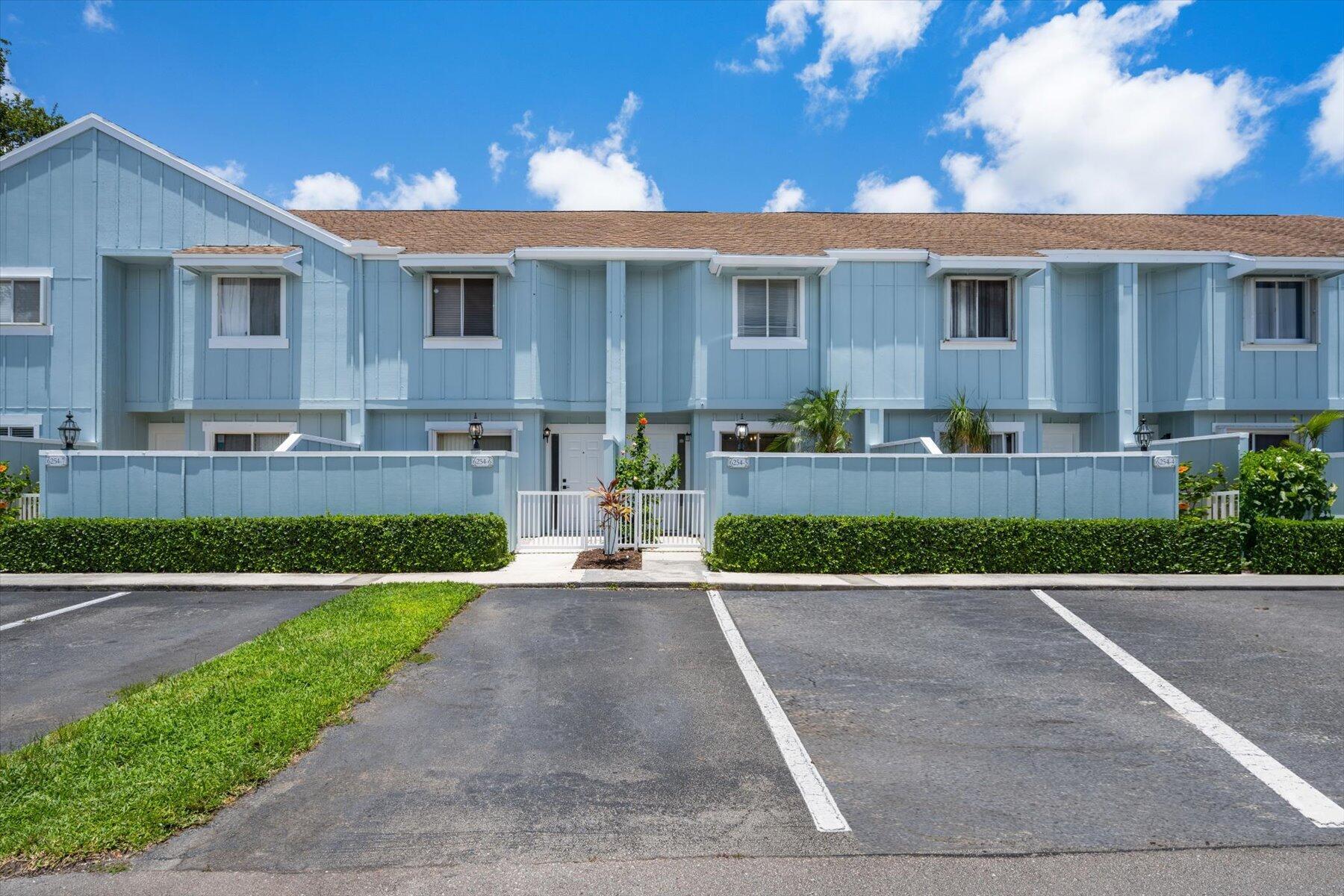 RIVER WALK PL 2 - Residential Lease