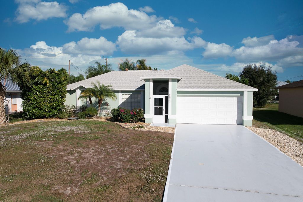 Photo of 2873 SE Eagle Drive, Port Saint Lucie, FL 34984 (MLS # R11149055)